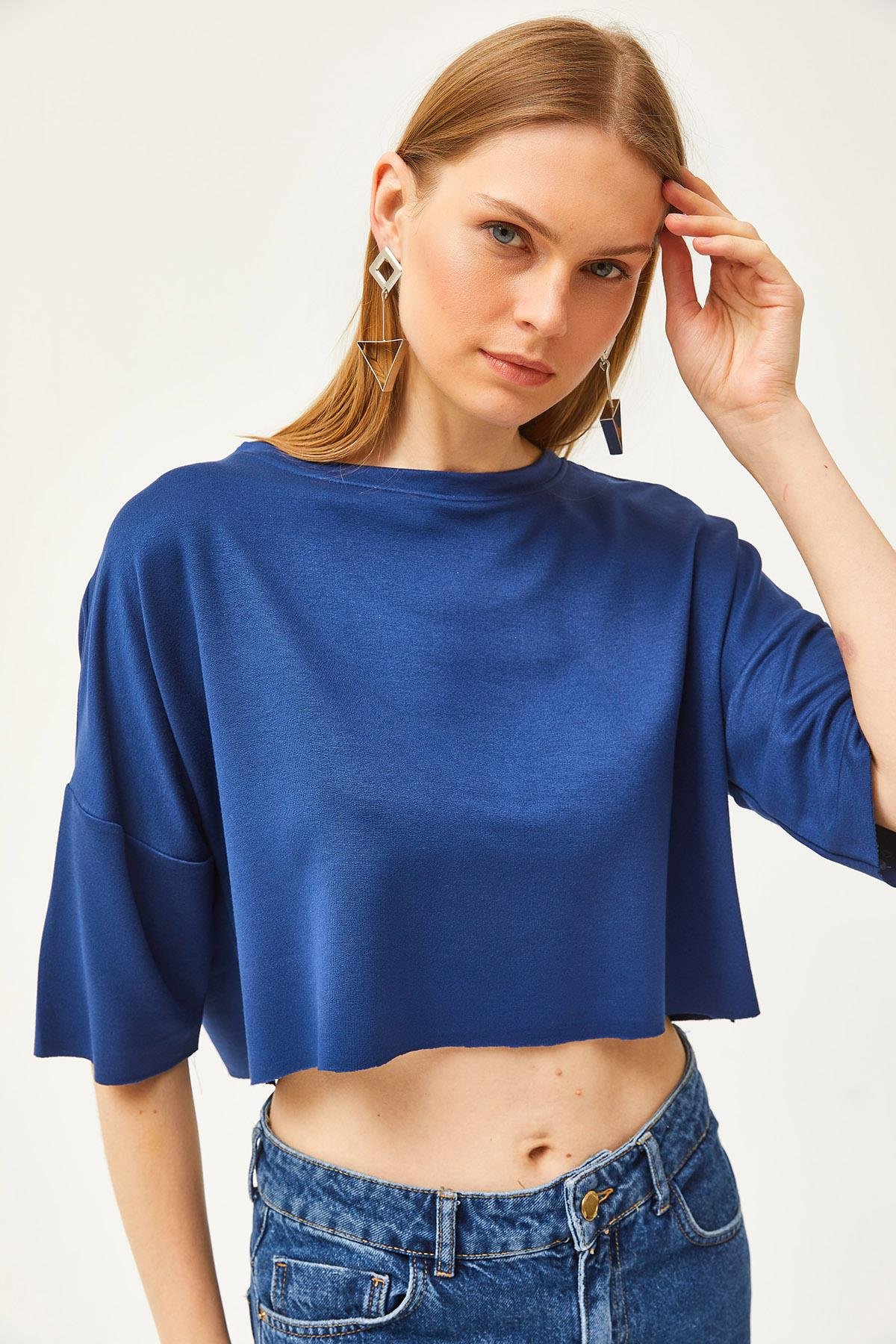Modal Tuşeli Yumuşak Dokulu Crop Bluz Lacivert