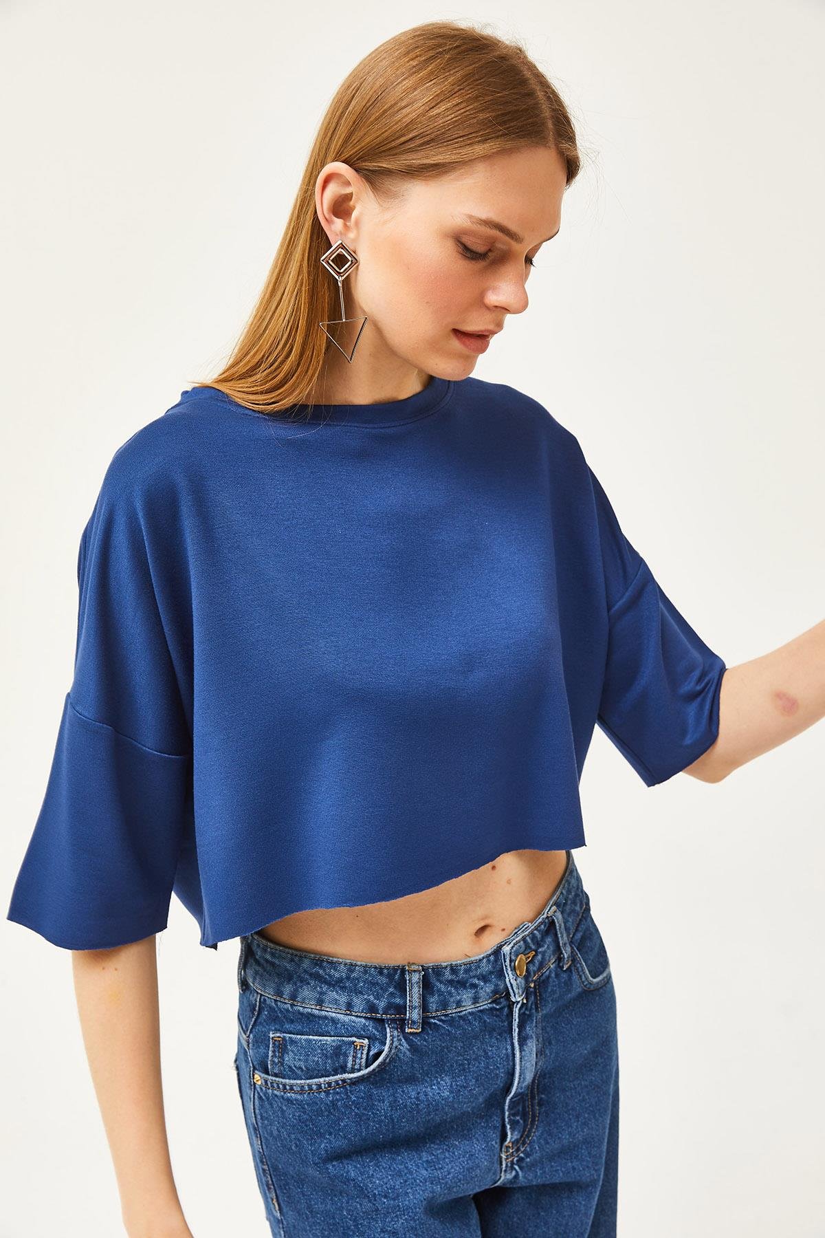 Modal Tuşeli Yumuşak Dokulu Crop Bluz Lacivert