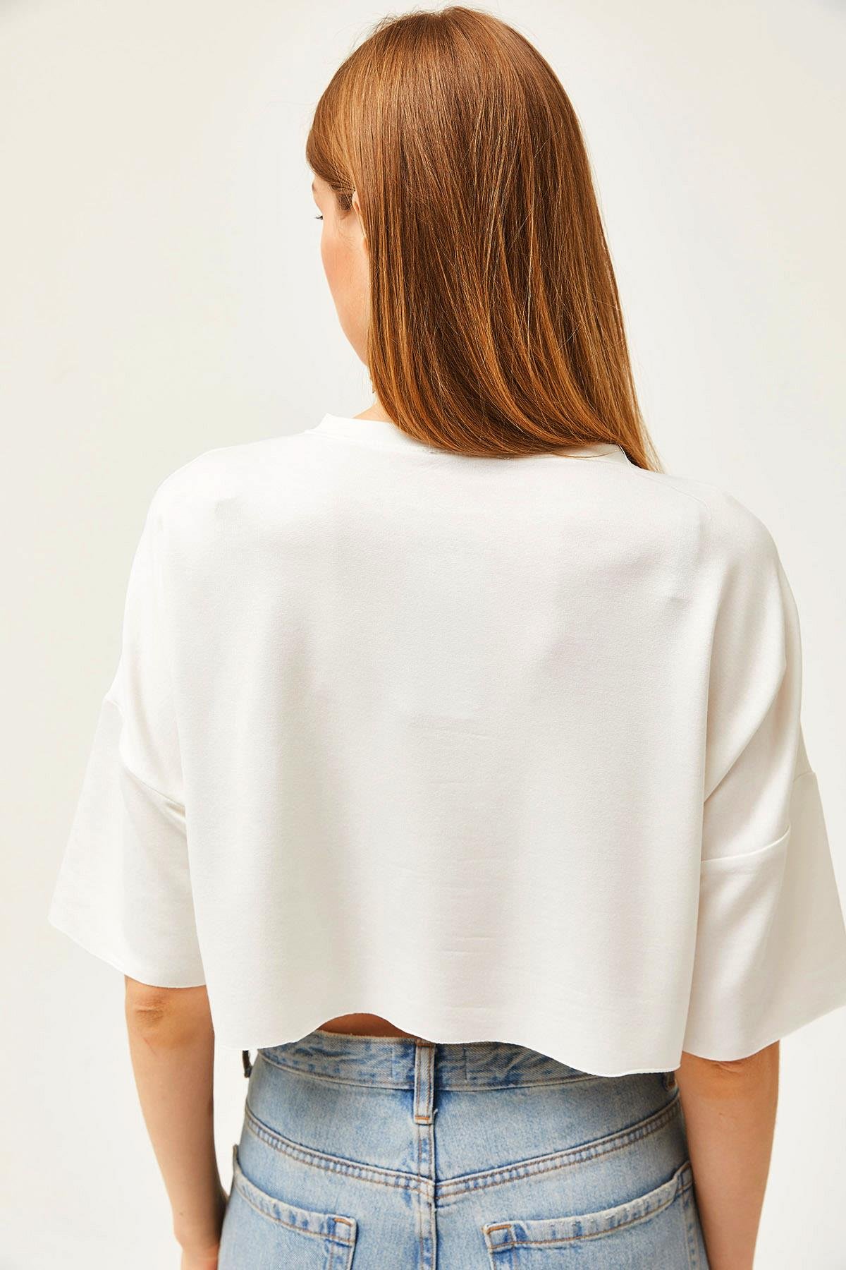 Modal Tuşeli Yumuşak Dokulu Crop Bluz Ekru