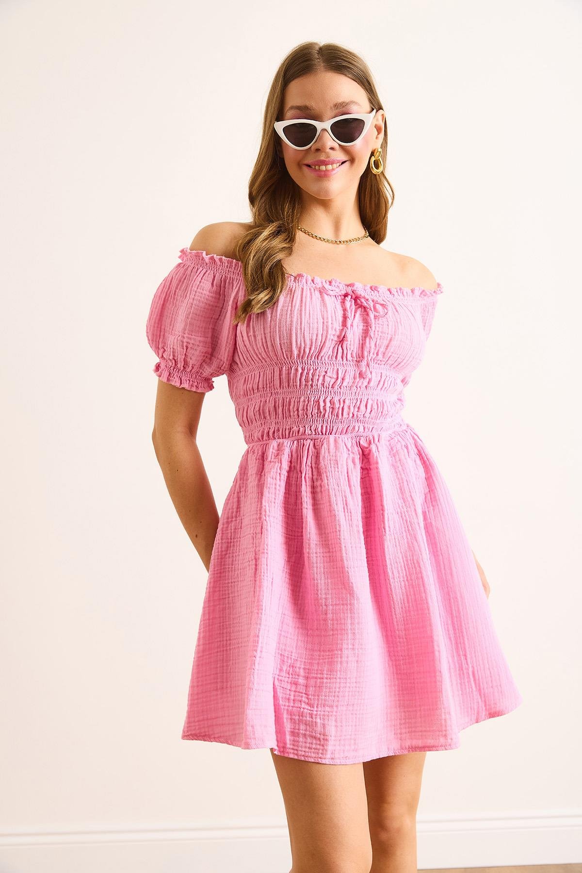 Müslin Yakası Bağcıklı Eteği Astarlı Mini Elbise Pembe