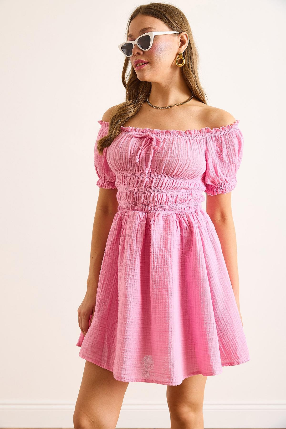 Müslin Yakası Bağcıklı Eteği Astarlı Mini Elbise Pembe