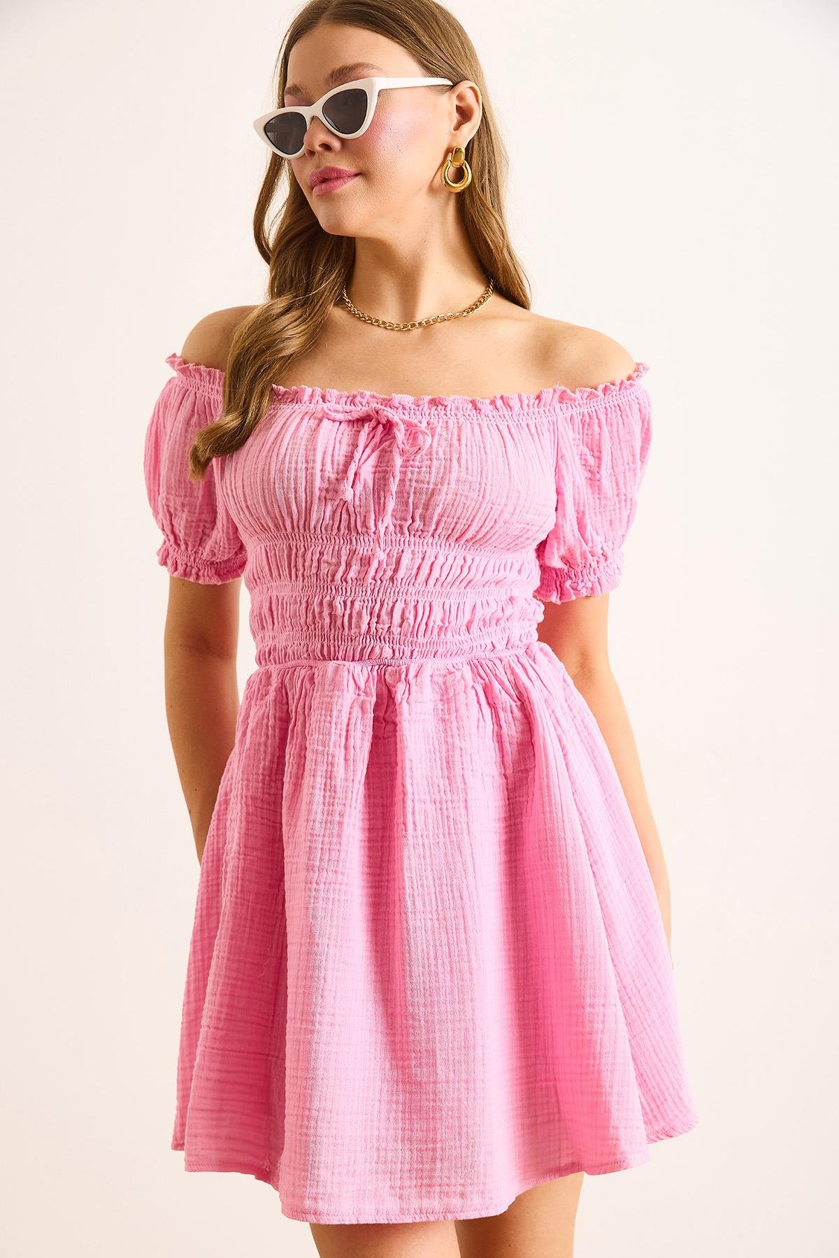 Müslin Yakası Bağcıklı Eteği Astarlı Mini Elbise Pembe