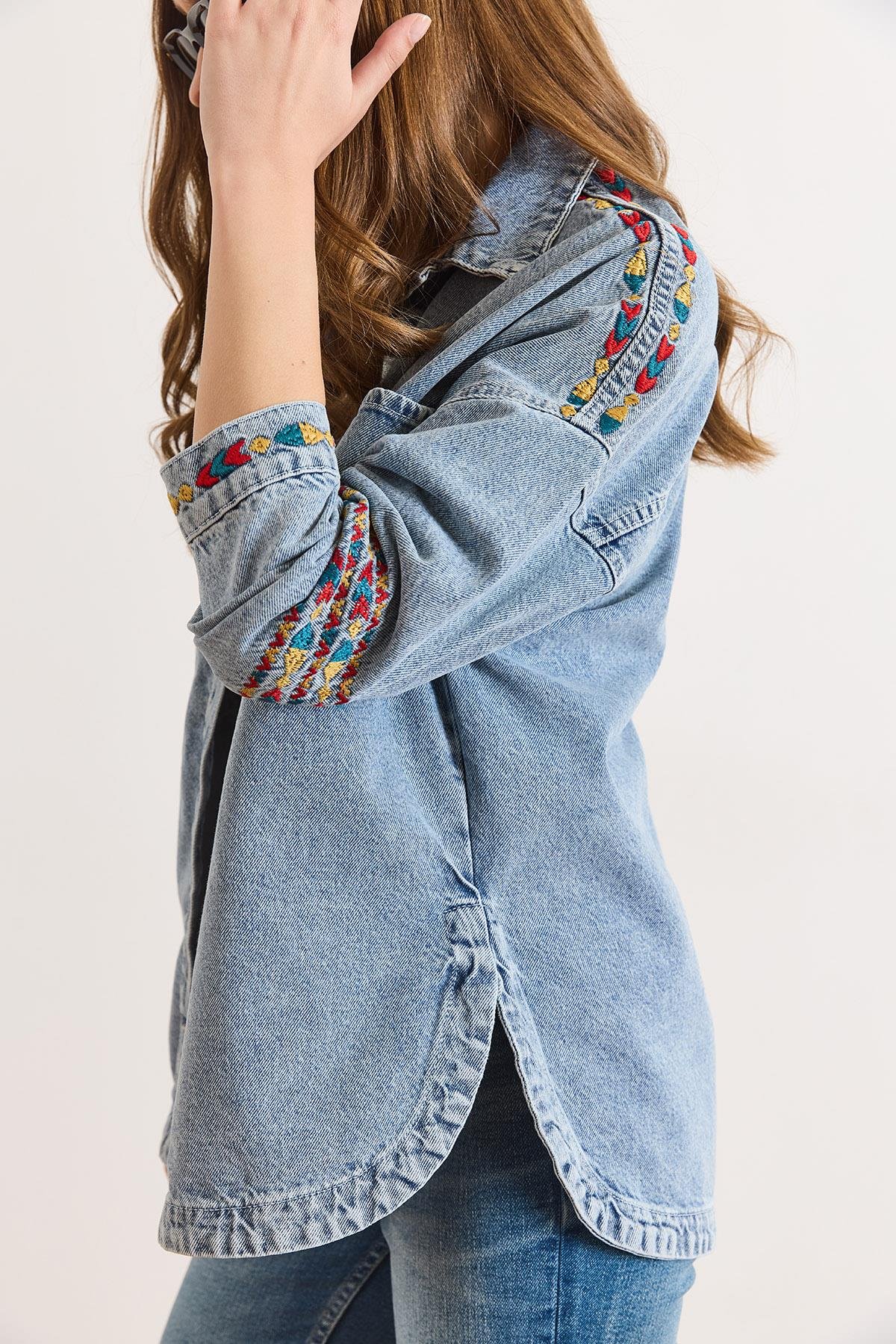 Nakış Detaylı Kalın Denim Ceket Mavi