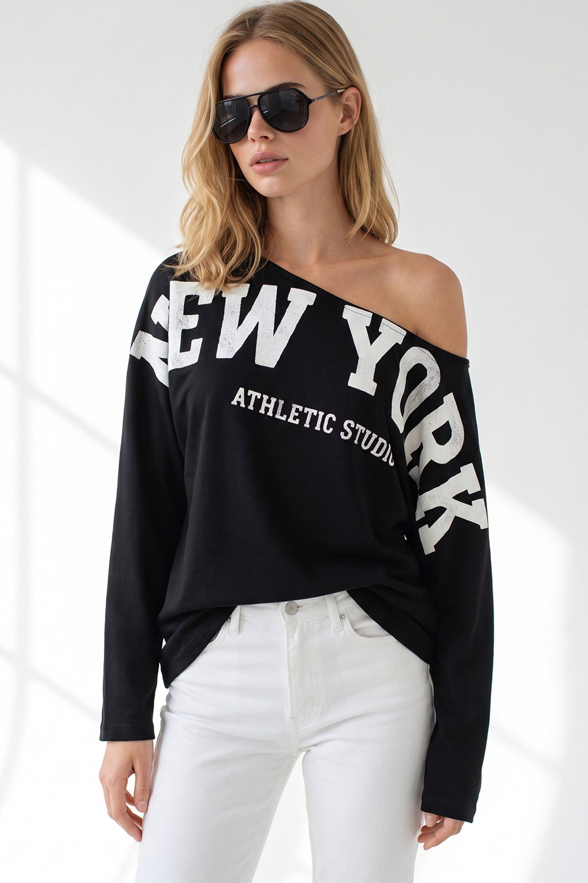 Newyork Baskılı Kayık Yaka Bluz Siyah