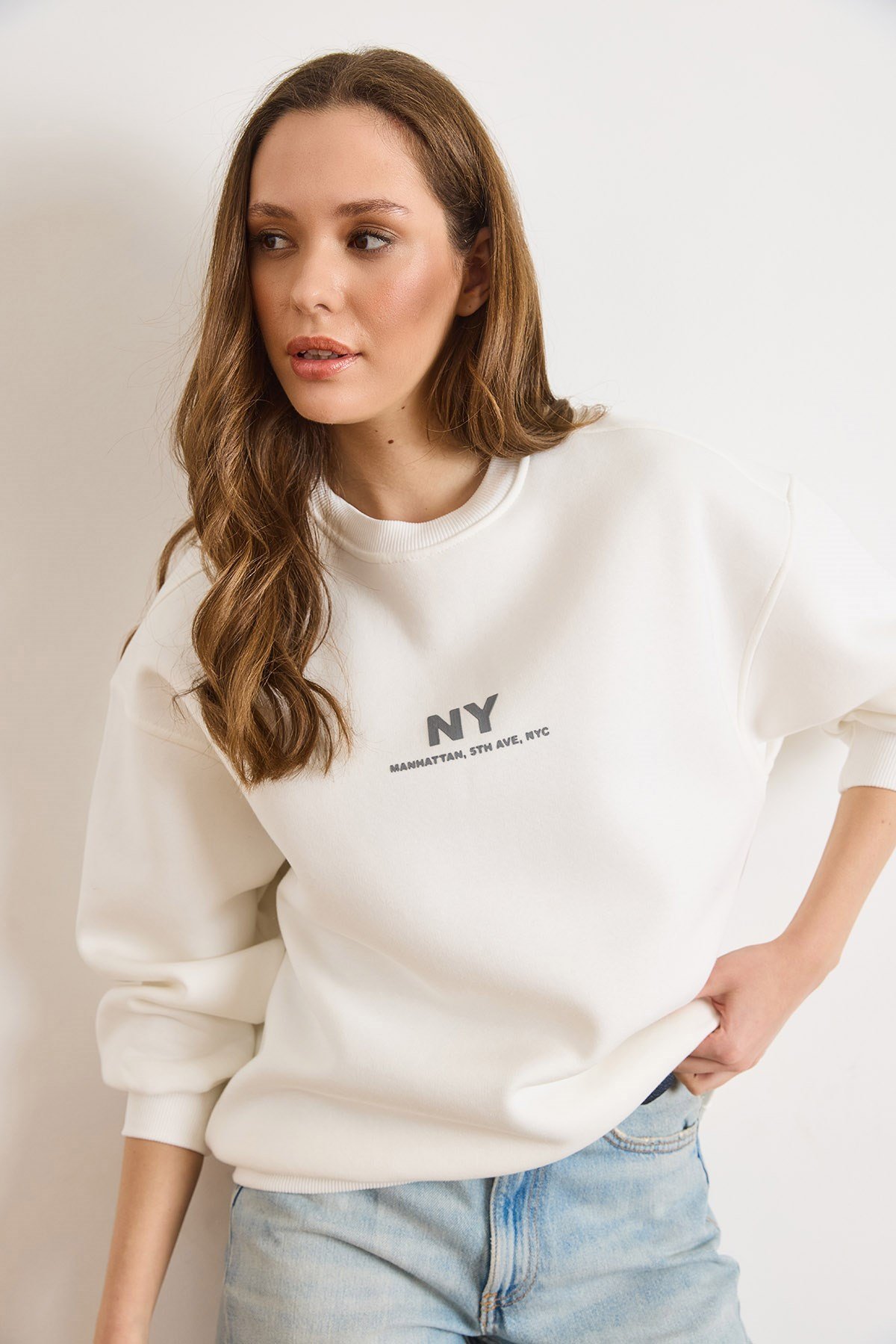 Ny Şardonlu Oversize Sweatshirt Beyaz
