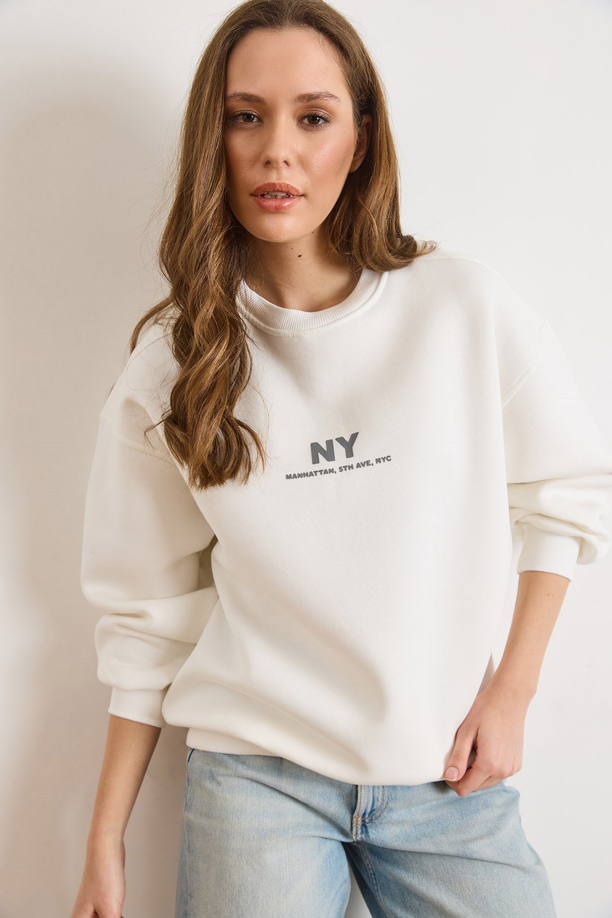 Ny Şardonlu Oversize Sweatshirt Beyaz