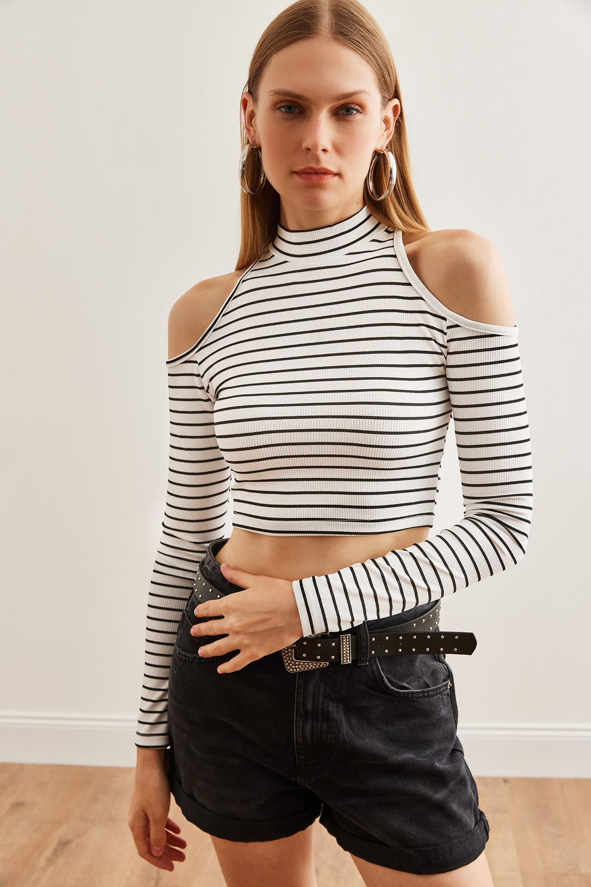 Omuz Dekolteli Burgu Crop Bluz Çizgili Beyaz