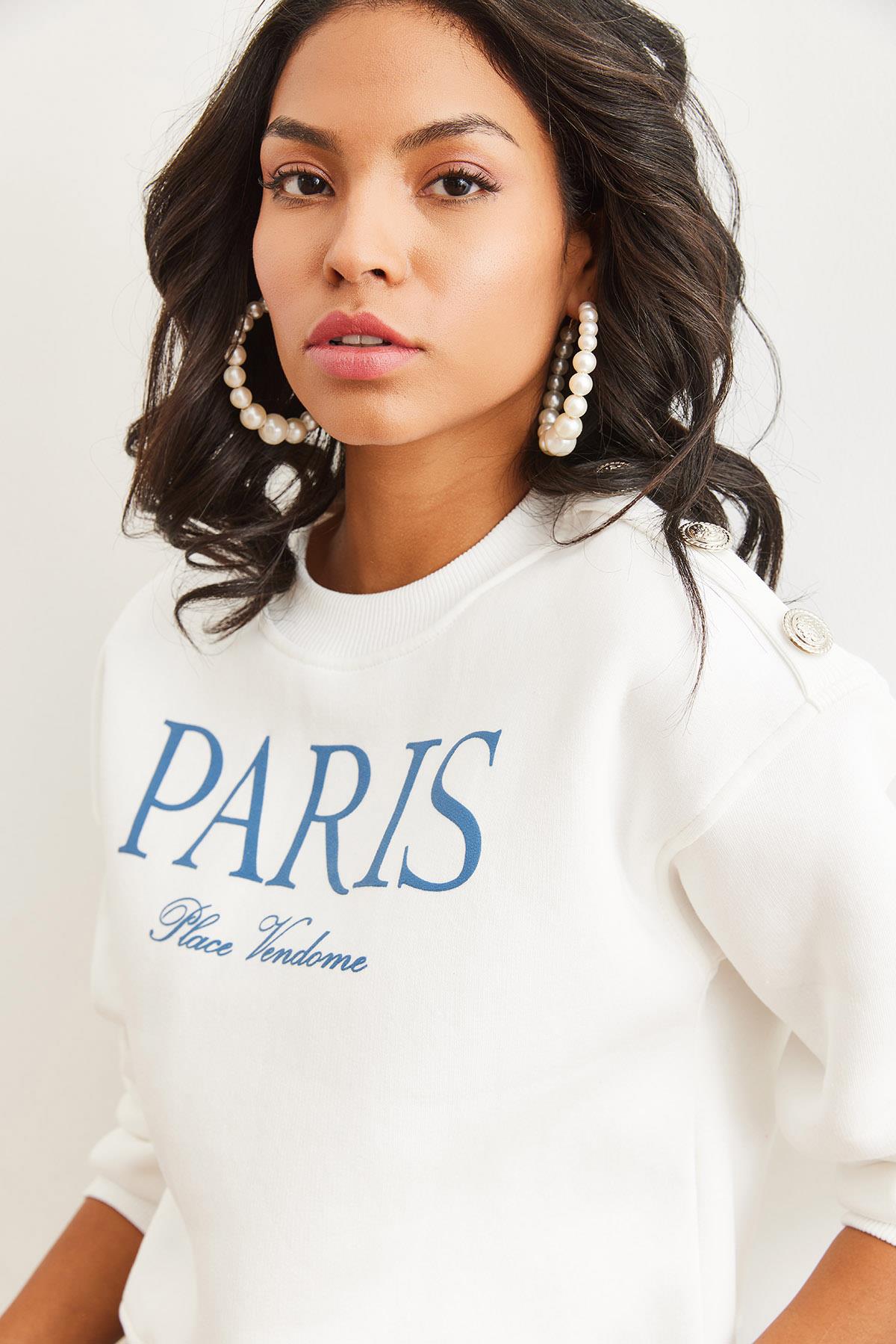 Omuzu Düğme Detaylı Şardonlu Crop Kalın Sweatshirt Beyaz