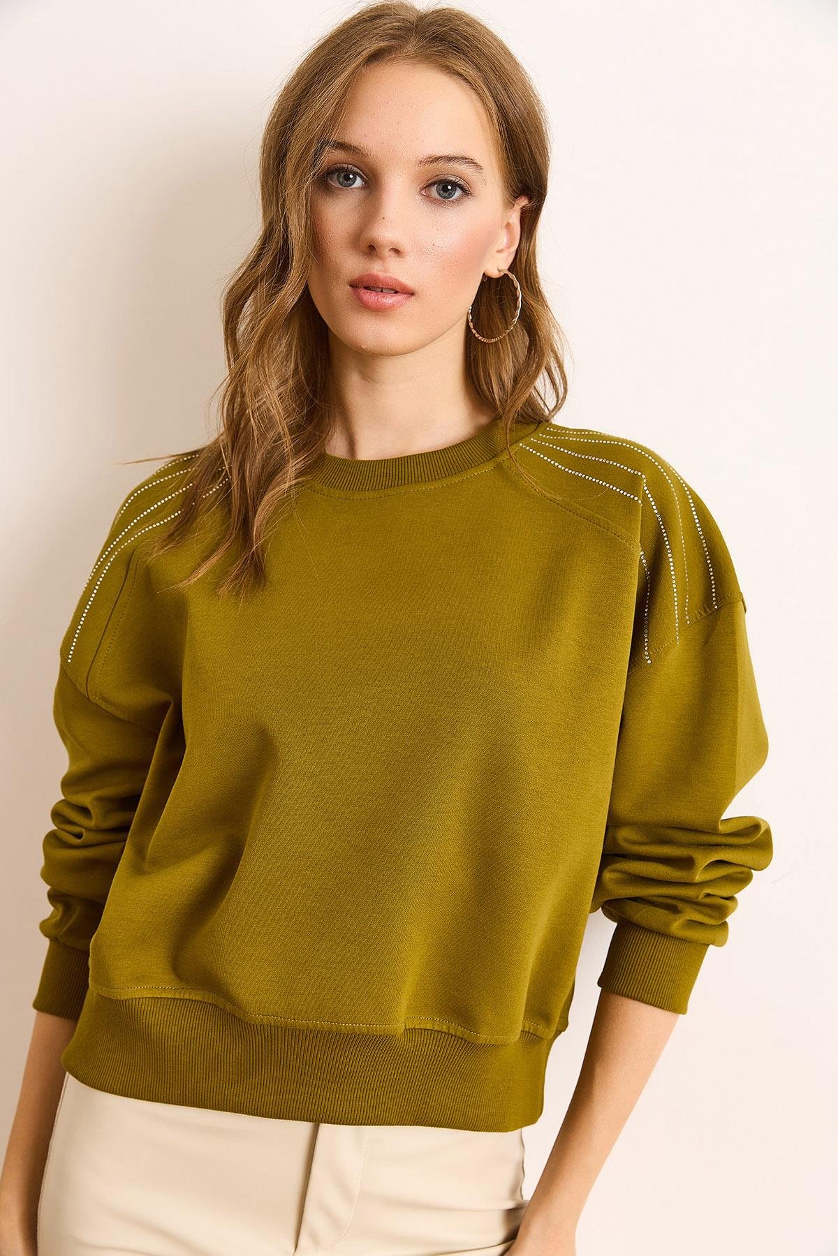Omuzu Taş Detaylı Şardonsuz Kalın Sweatshirt Yağ Yeşili
