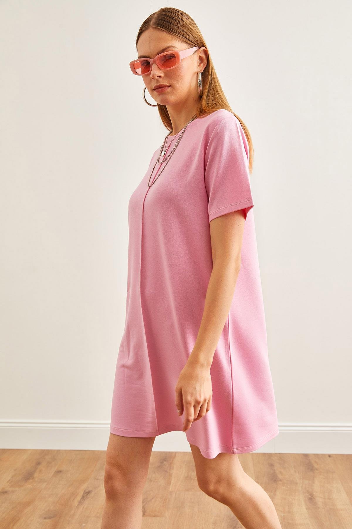 Önü Dikişli Yumuşak Dokulu Mini Elbise Pembe