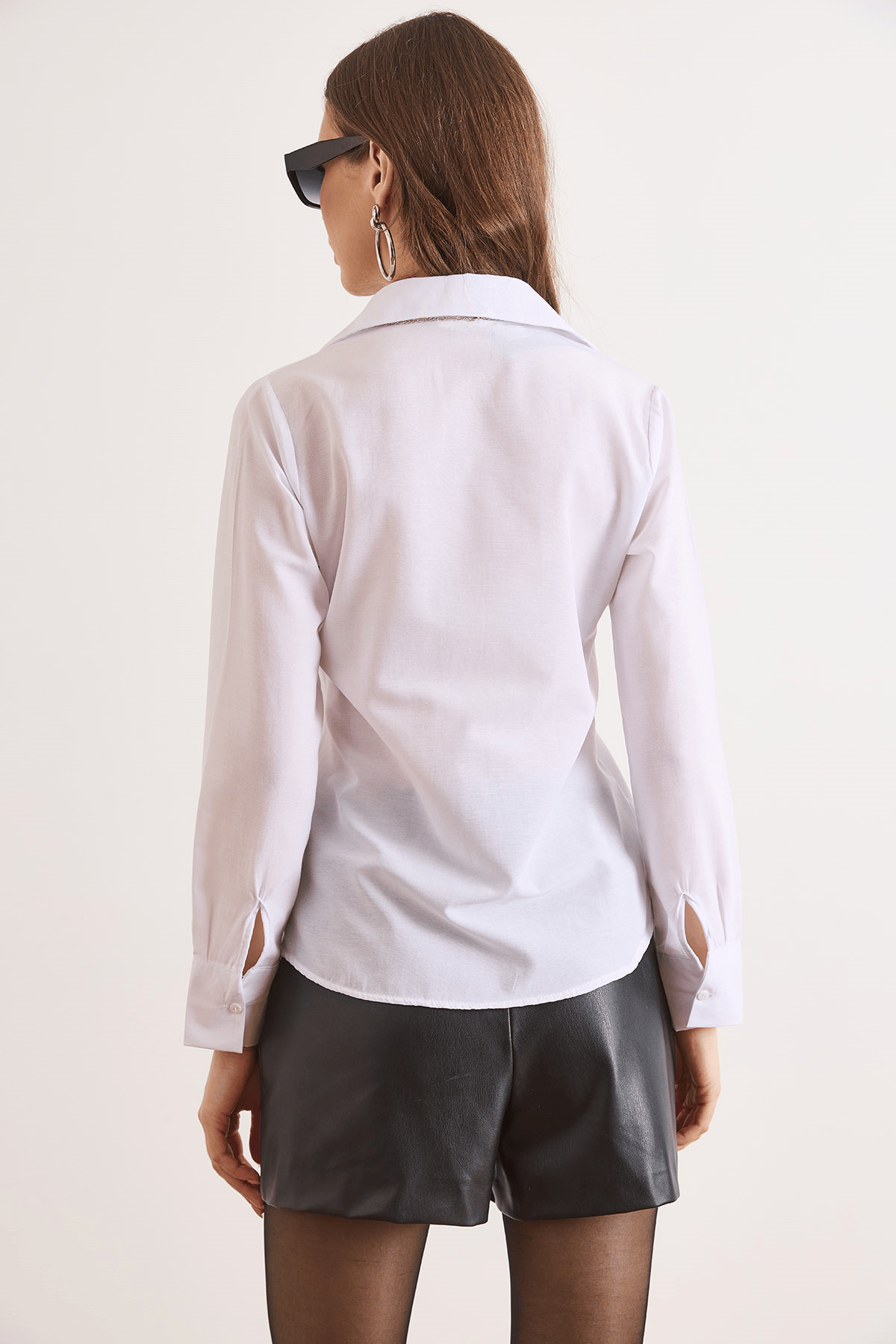 Önü Pensli Slim Fit Dokuma Gömlek Beyaz