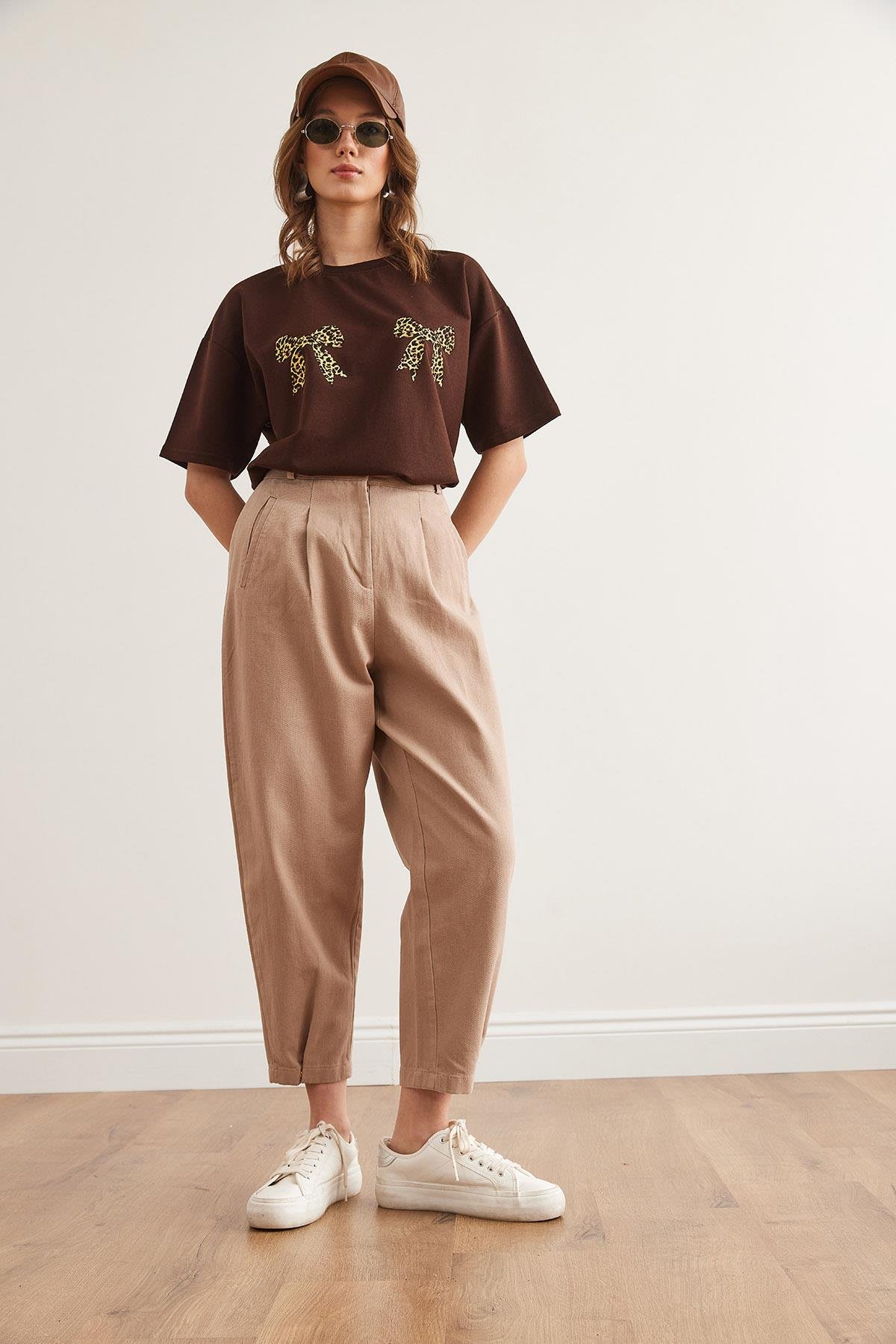 Paçası Çıtçıt Detaylı Yumuşak Dokulu Gabardin Havuç Pantolon Camel
