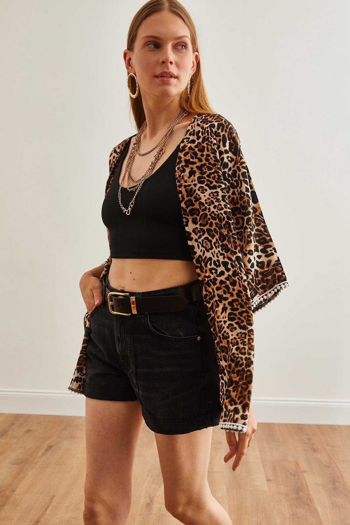 Palmiye Güpür Detaylı Viskon Kimono Leopar Siyah