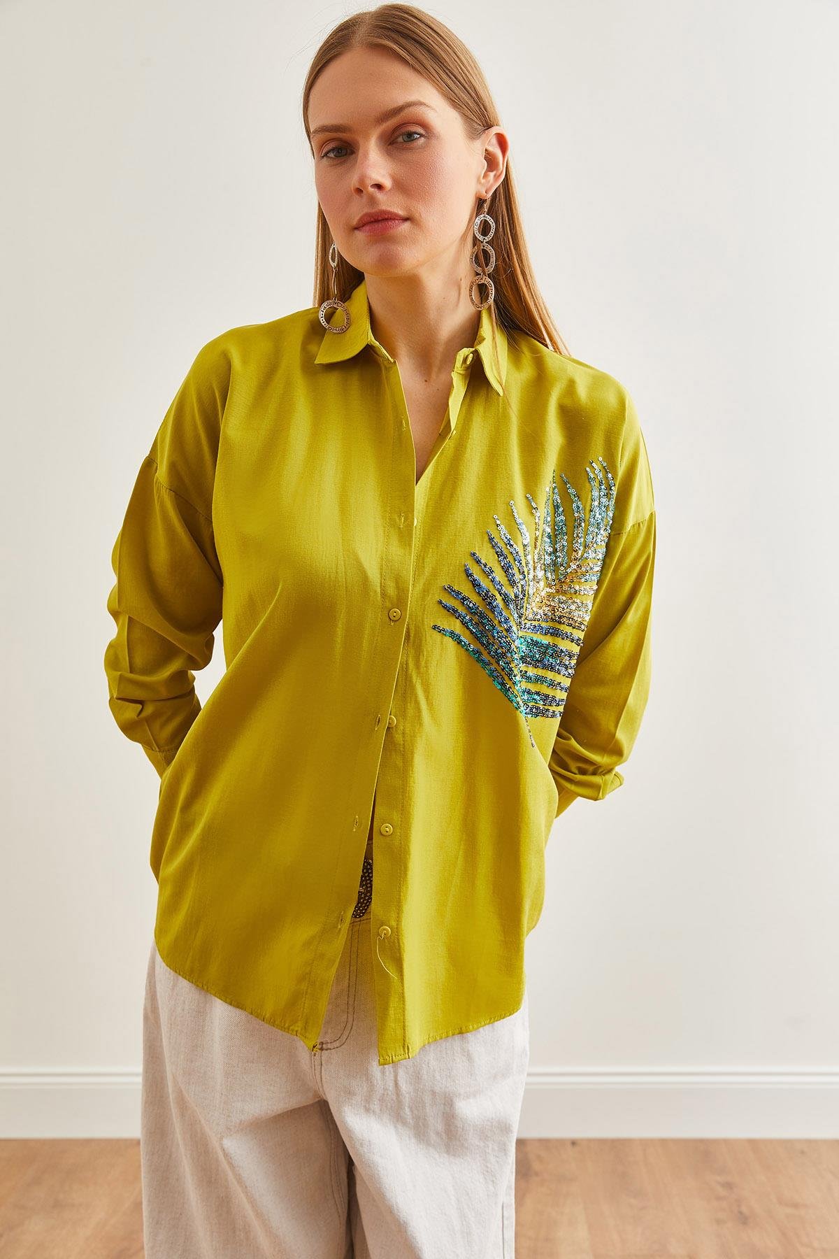 Palmiye Pul Detaylı Oversize Dokuma Poplin Gömlek Yağ Yeşili
