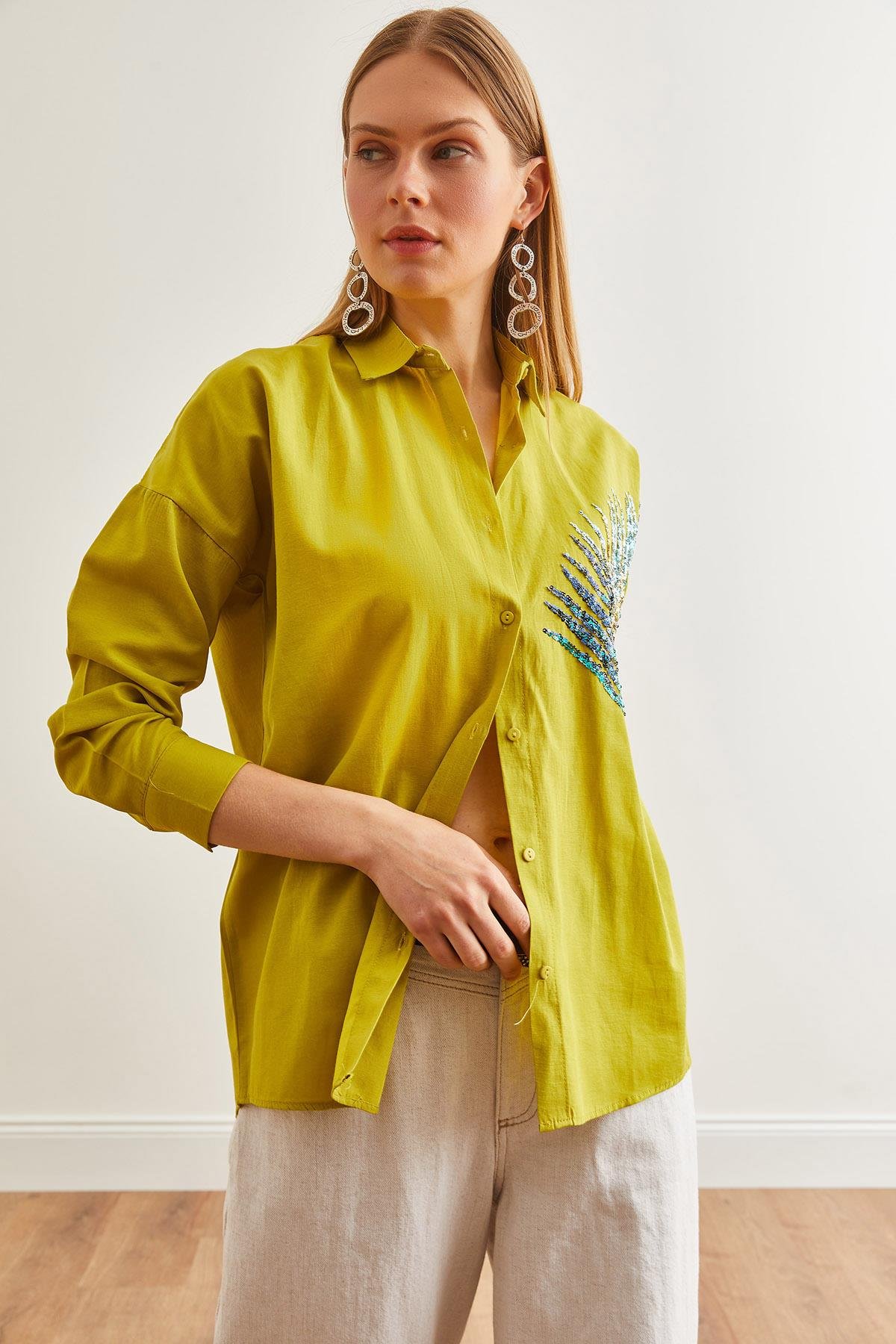 Palmiye Pul Detaylı Oversize Dokuma Poplin Gömlek Yağ Yeşili