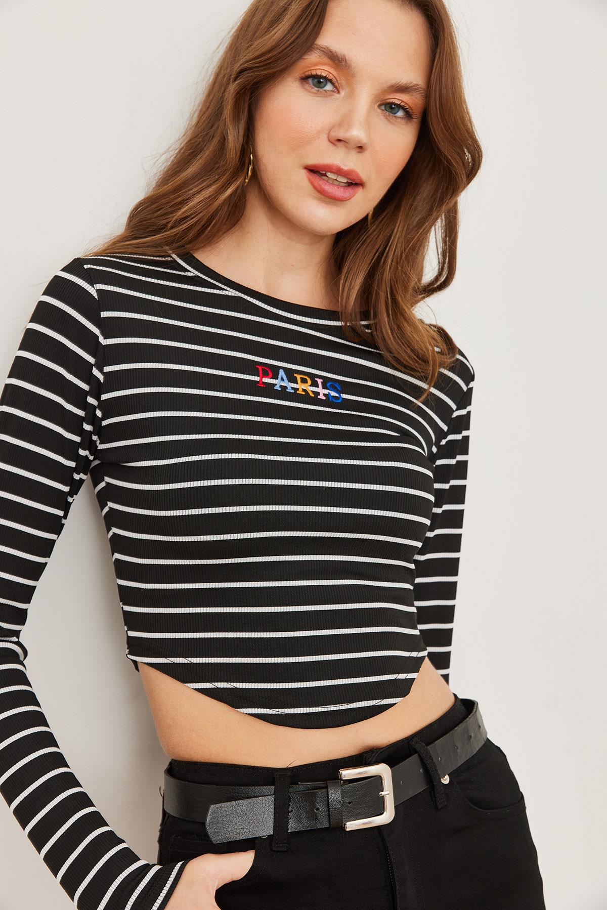 Paris Nakışlı Altı Üçgen Likralı Crop Bluz Siyah