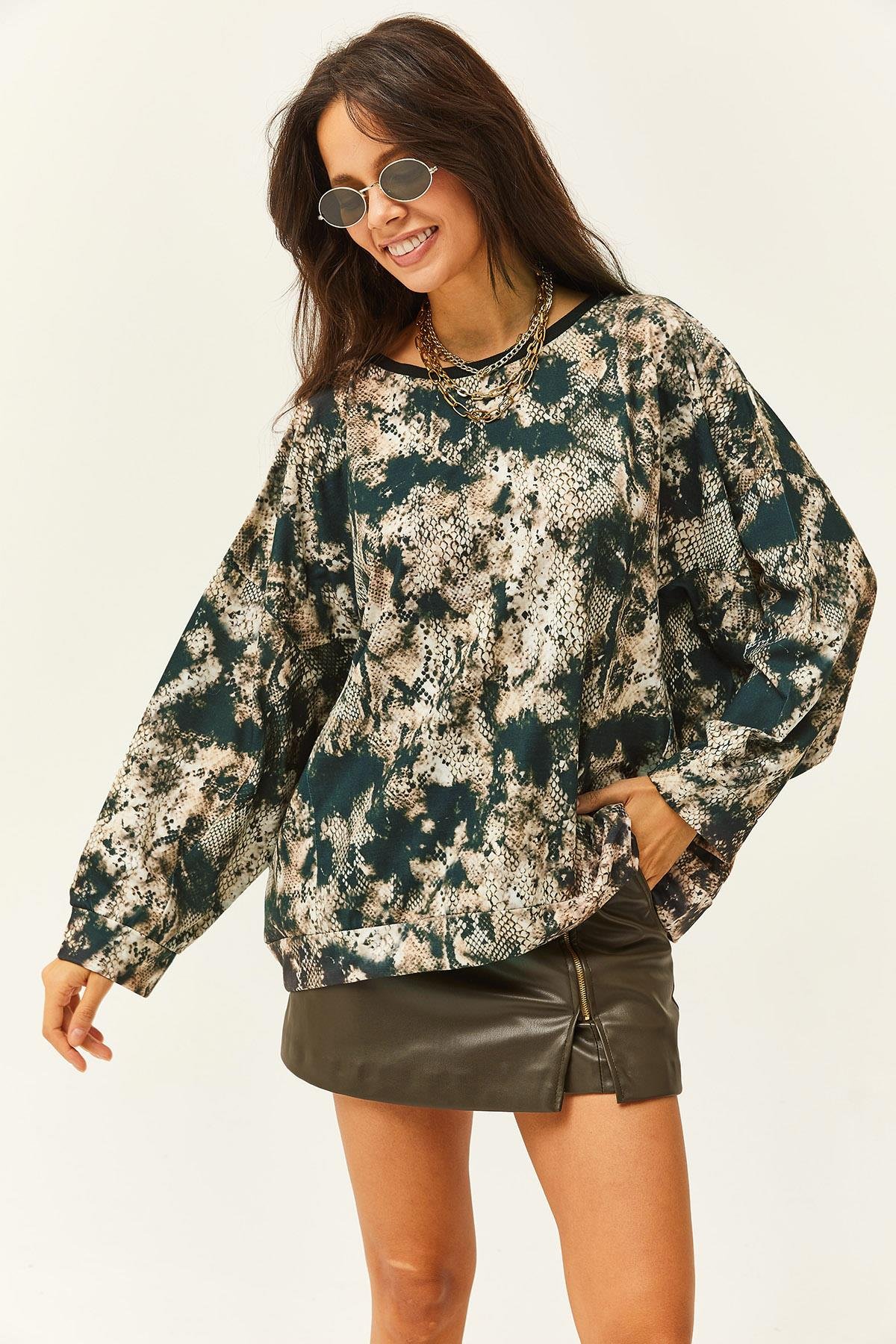 Parlak Dokulu Animal Print Oversize Sweatshirt Taş Haki