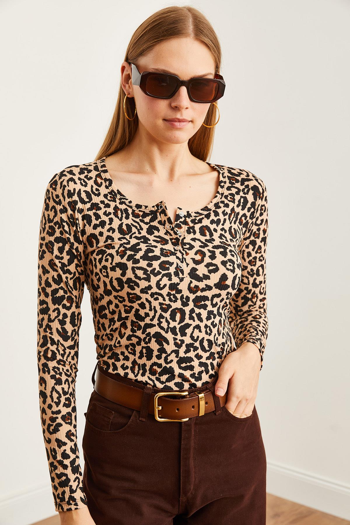 Patlı Kaşkorse Bluz Leopar Bej