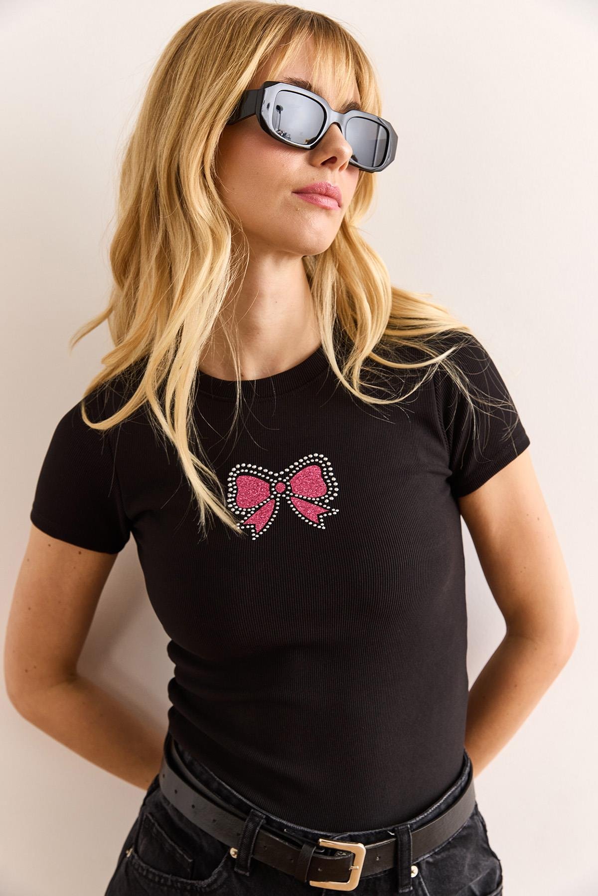 Payet Fiyonk Detaylı İnce Fitilli Crop Bluz Siyah