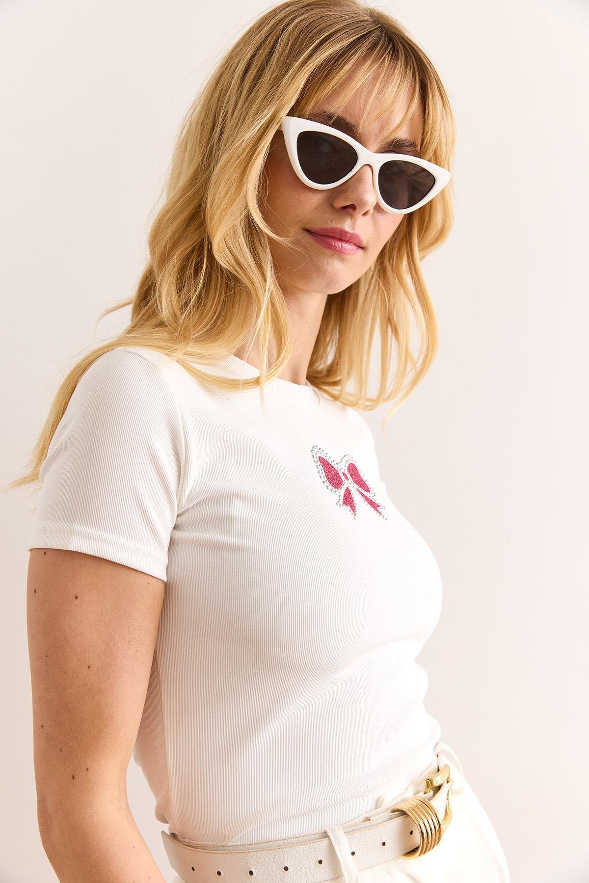 Payet Fiyonk Detaylı İnce Fitilli Crop Bluz Beyaz