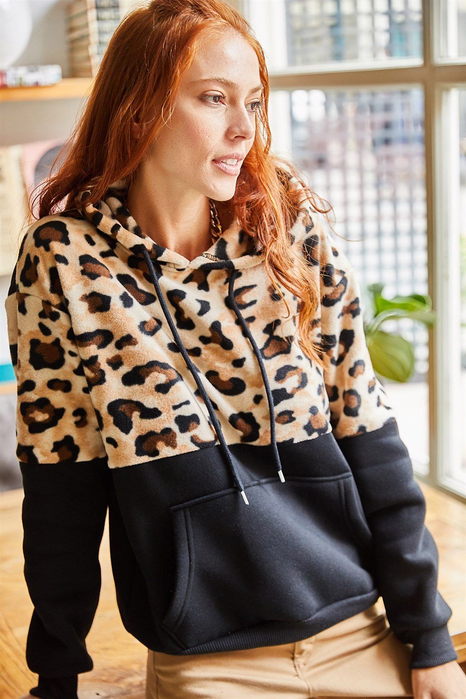 Polar Leopar Detaylı İçi Polarlı Kalın Sweatshirt Siyah Leopar