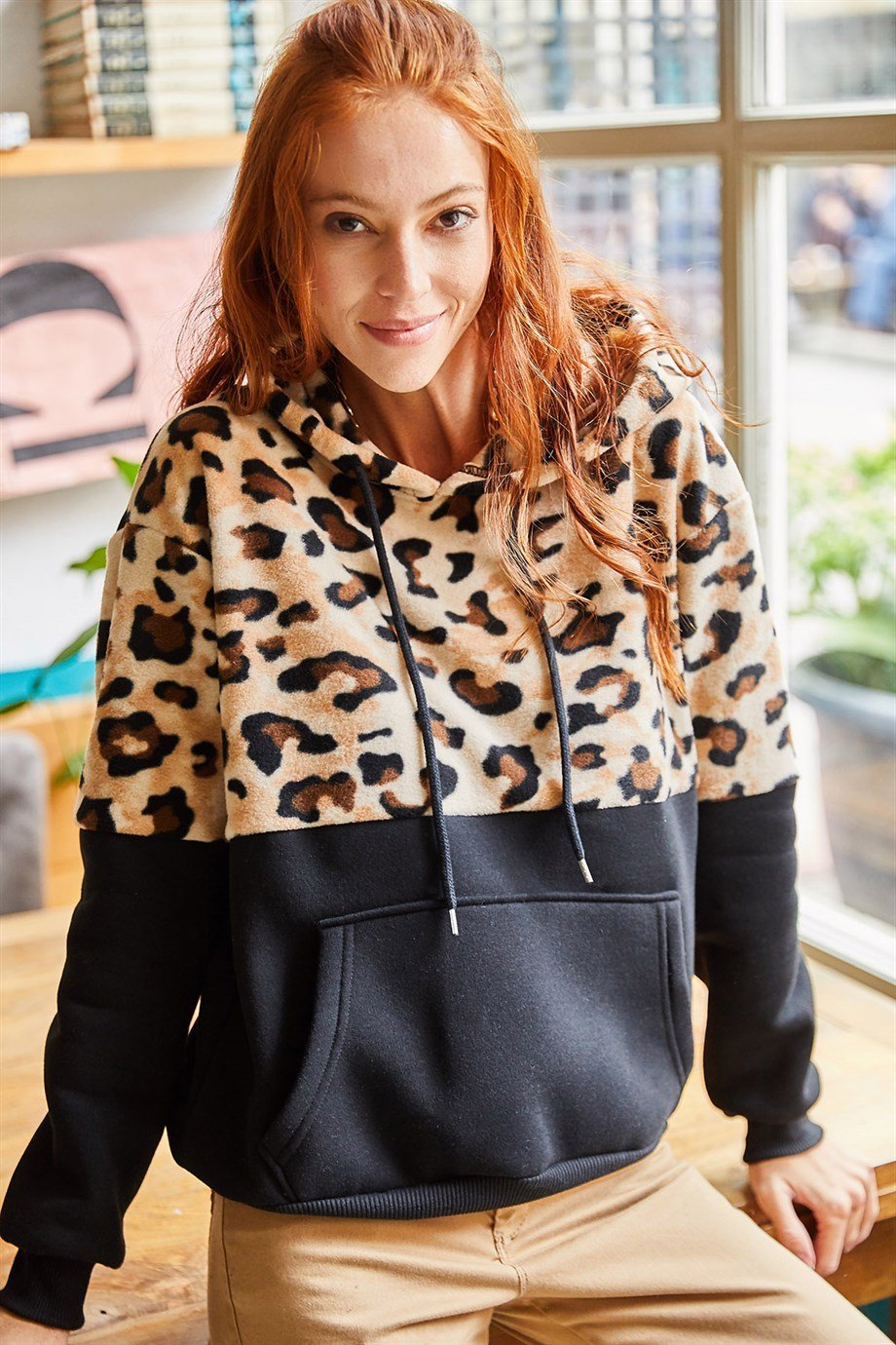 Polar Leopar Detaylı İçi Polarlı Kalın Sweatshirt Siyah Leopar