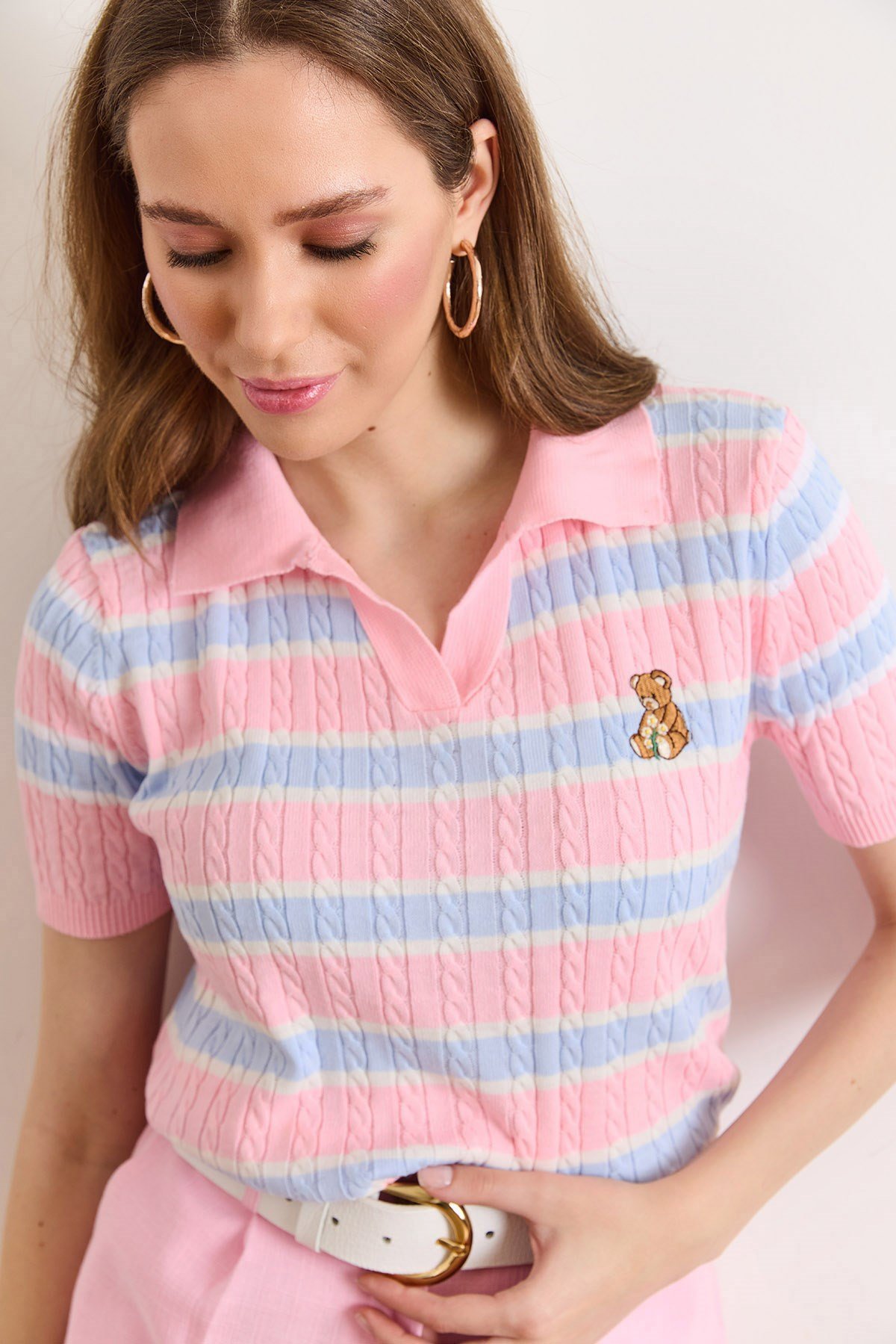 Polo Yaka Ayıcık Nakışlı Mevsimlik Triko Bluz Pembe