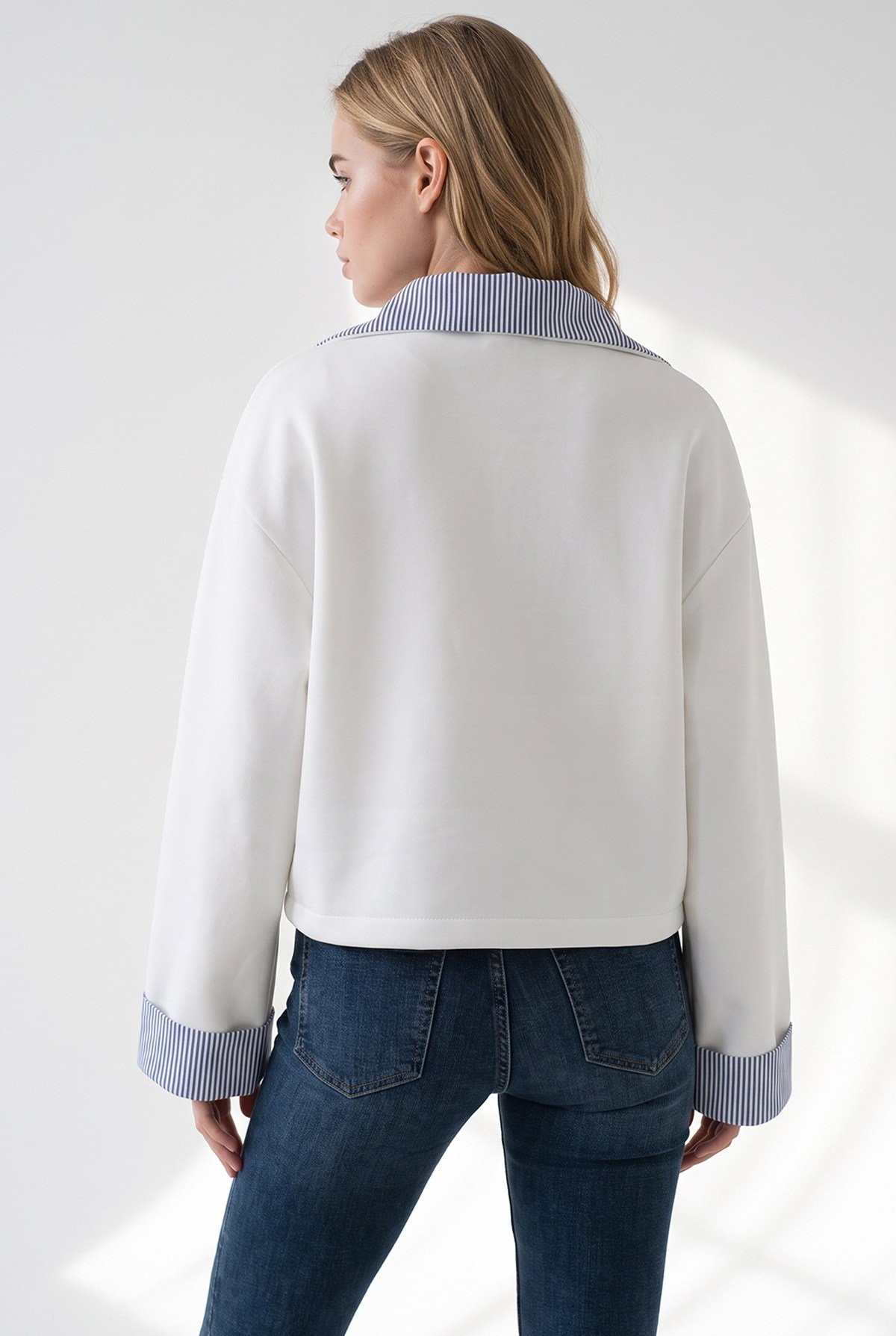 Polo Yaka Çizgi Detaylı Garnili Crop Sweatshirt Beyaz