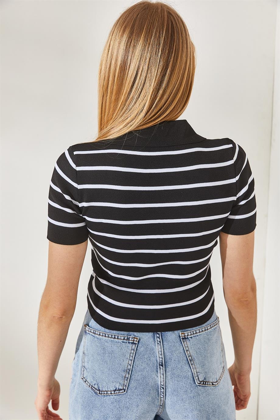 Polo Yaka Çizgili Crop Triko Bluz Siyah
