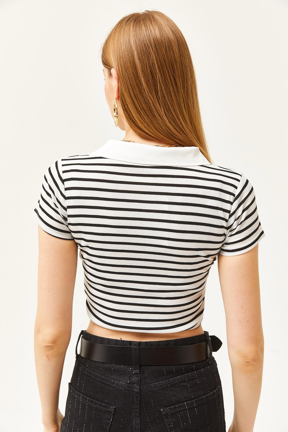 Polo Yaka Çizgili Likralı Crop Bluz Ekru