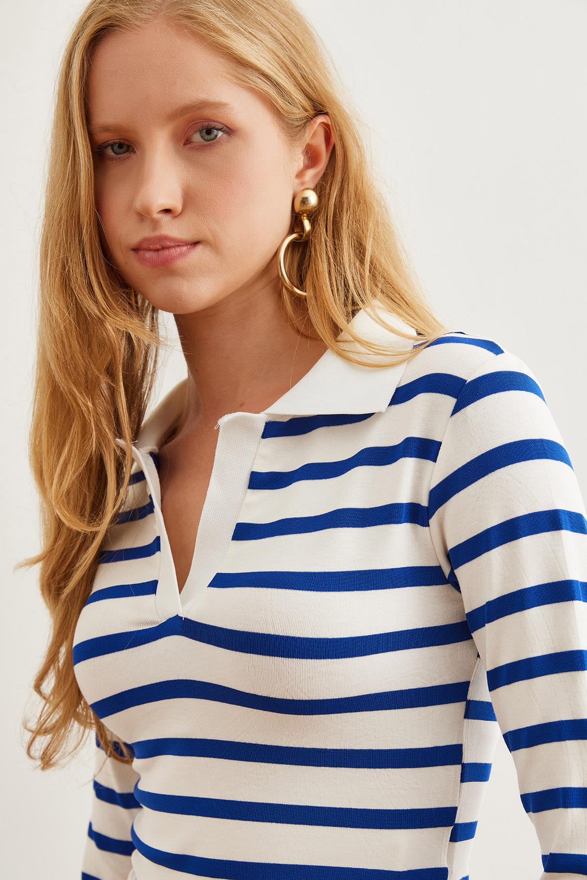 Polo Yaka Çizgili Soft Touch Esnek Crop Bluz Saks Mavi