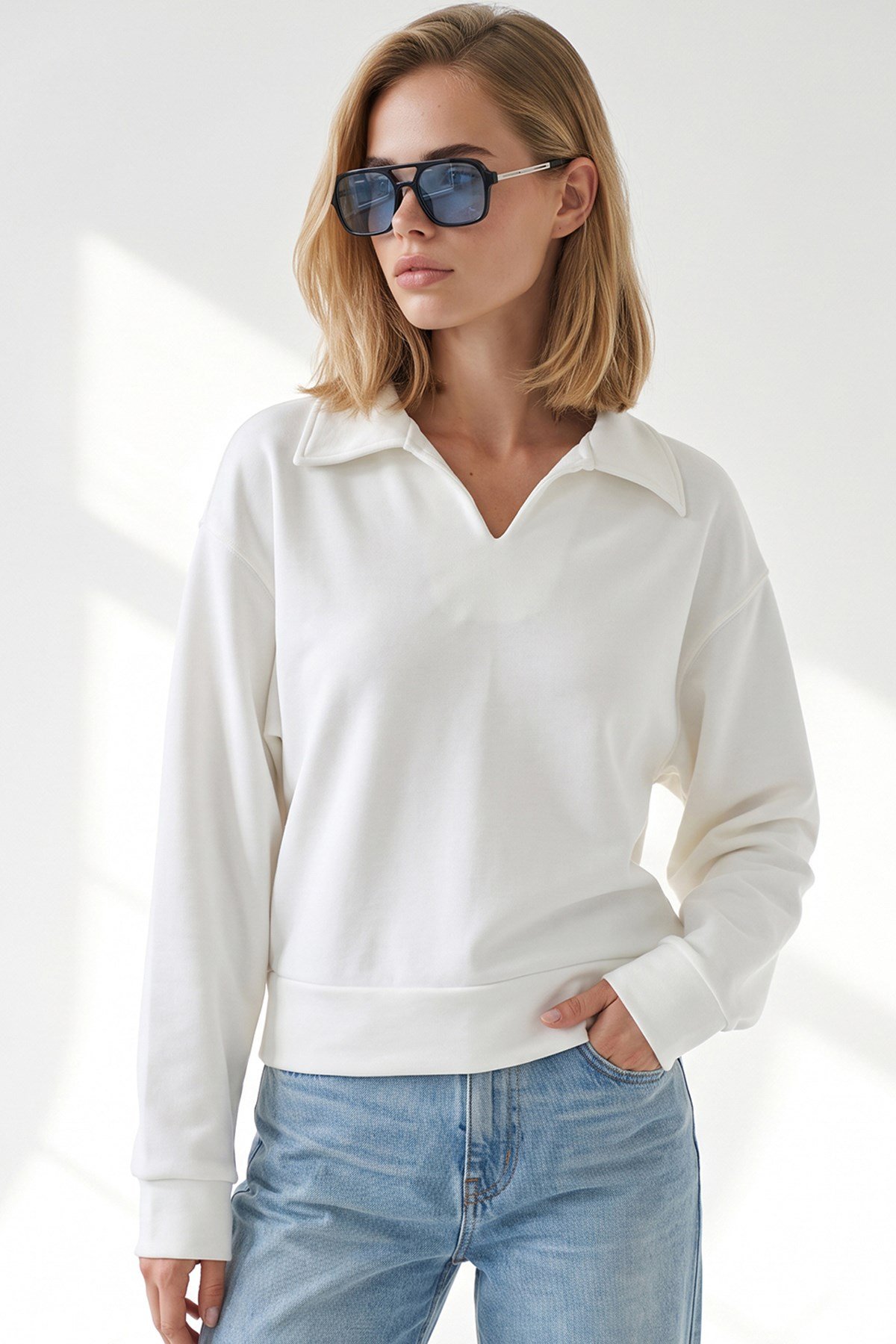 Polo Yaka Dökümlü Crop Sweatshirt Ekru