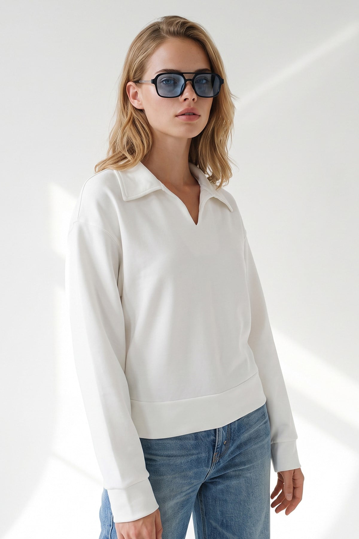 Polo Yaka Dökümlü Crop Sweatshirt Ekru
