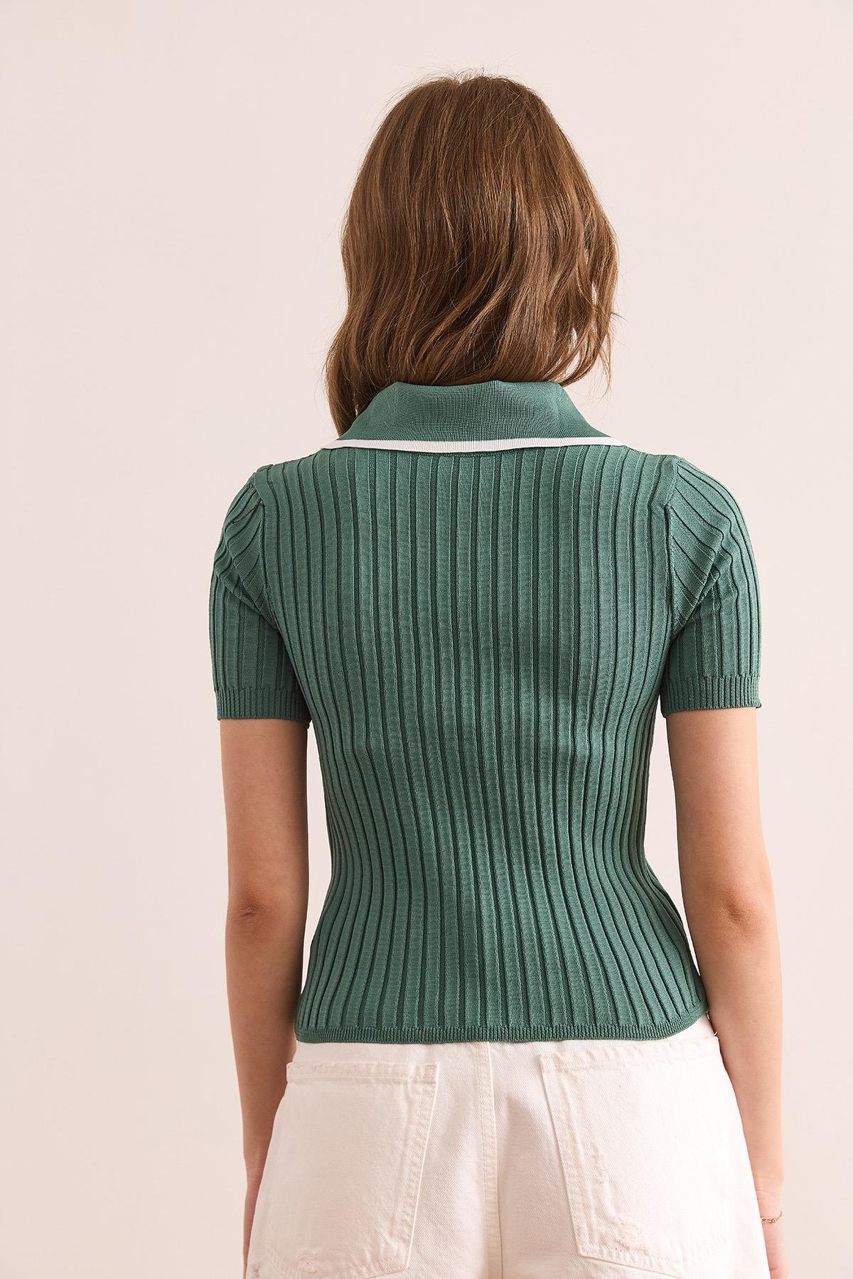 Polo Yaka Düğme Detaylı Crop Triko Bluz Mint Yeşili