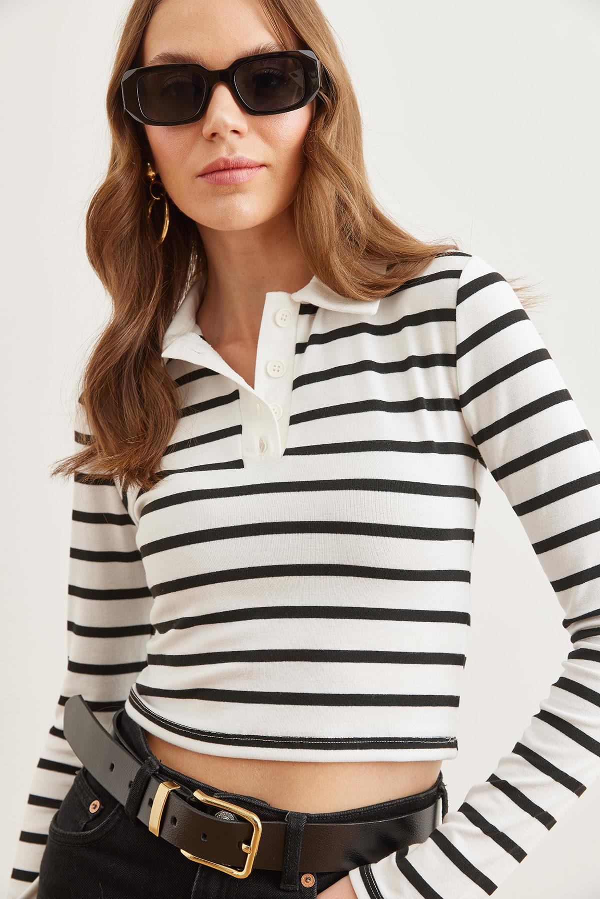 Polo Yaka Düğmeli Esnek Crop Bluz Beyaz