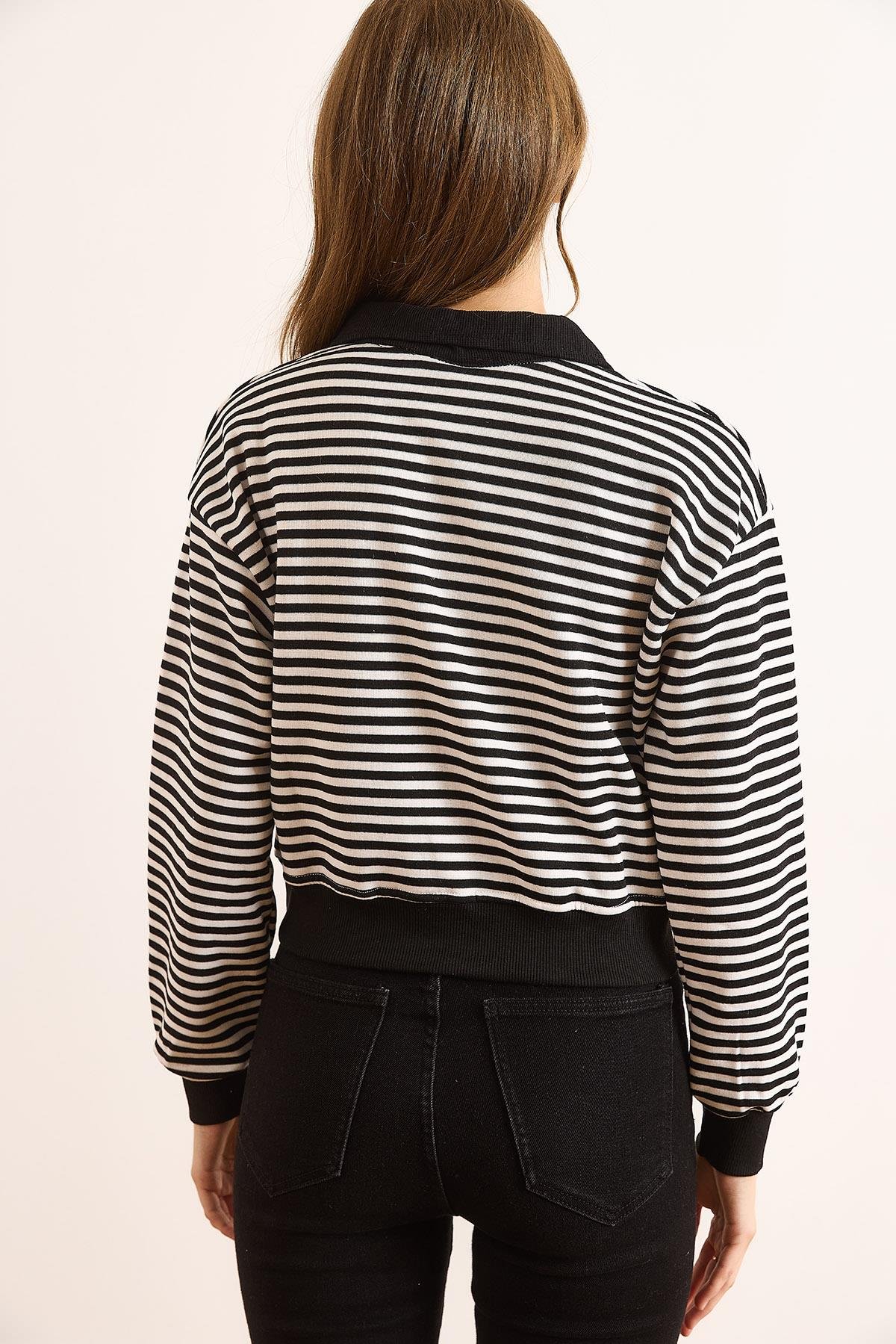 Polo Yaka Fermuarlı Çizgili Şardonsuz Crop Sweatshirt Siyah
