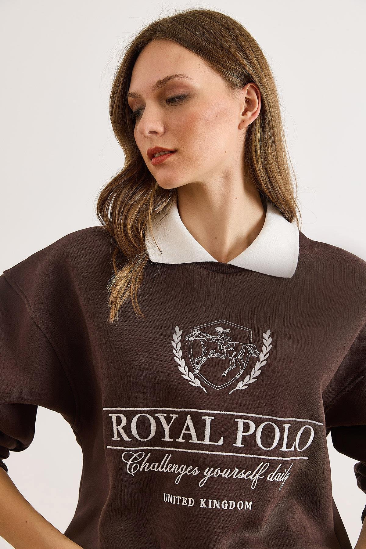 Polo Yaka Nakışlı Şardonlu Sweatshirt Kahverengi