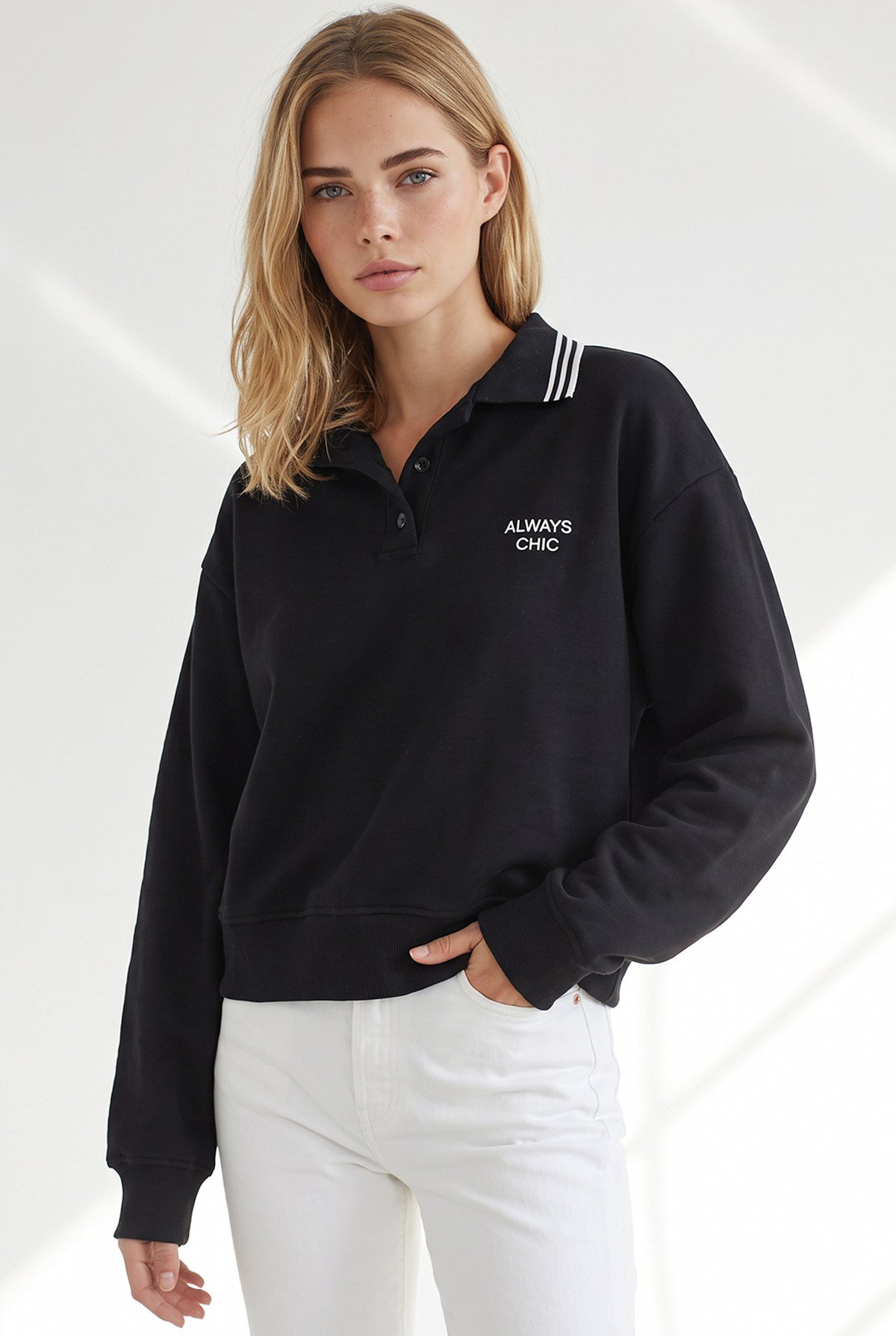 Polo Yaka Şardonlu Nakışlı Crop Sweatshirt Siyah