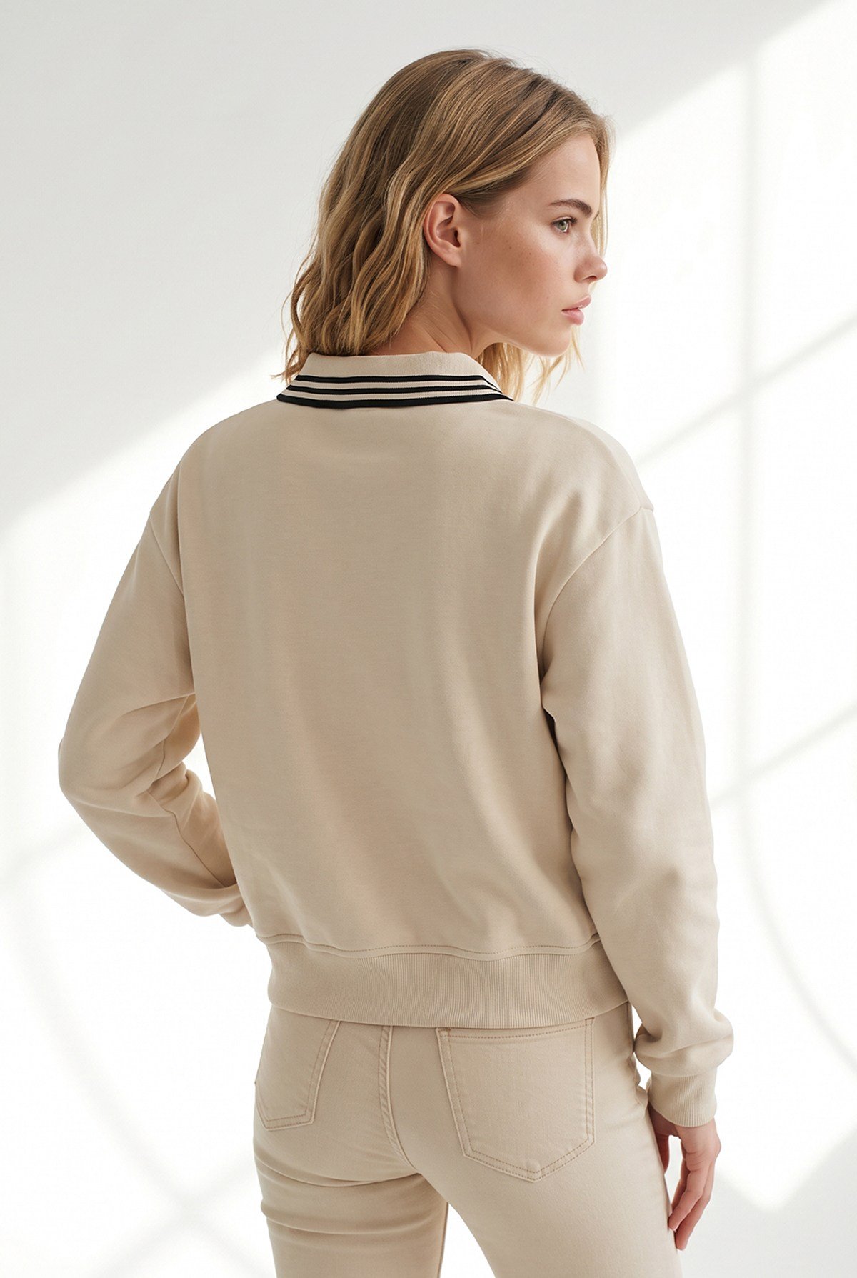 Polo Yaka Şardonlu Nakışlı Crop Sweatshirt Taş