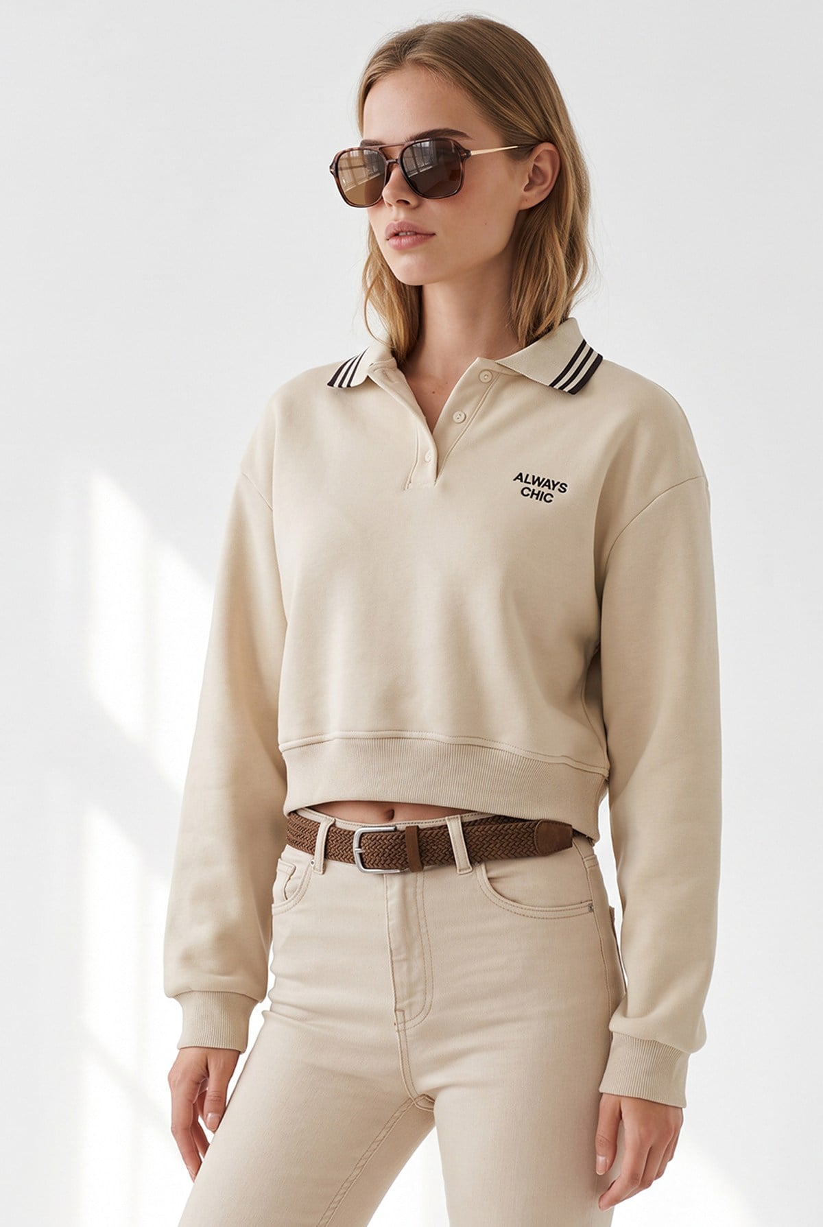 Polo Yaka Şardonlu Nakışlı Crop Sweatshirt Taş