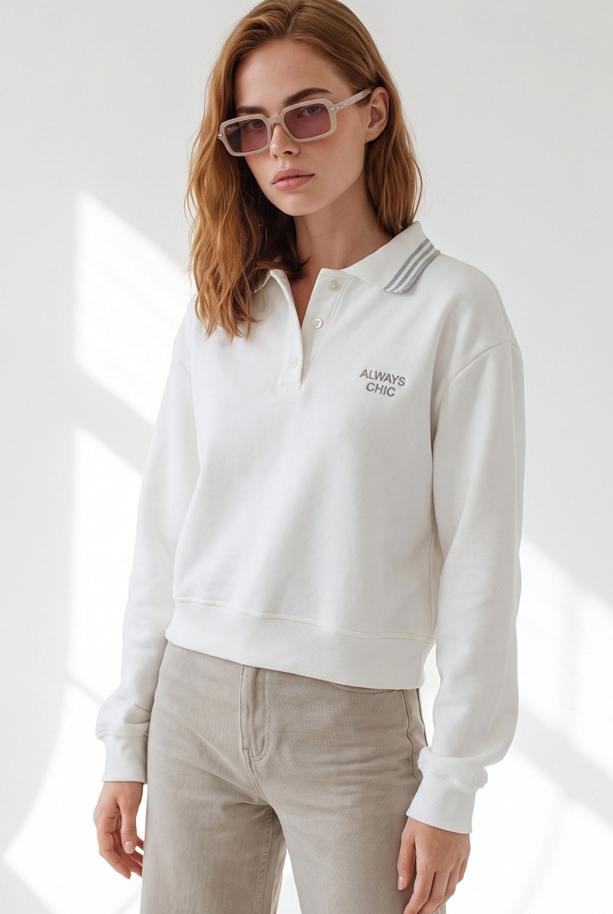 Polo Yaka Şardonlu Nakışlı Crop Sweatshirt Beyaz