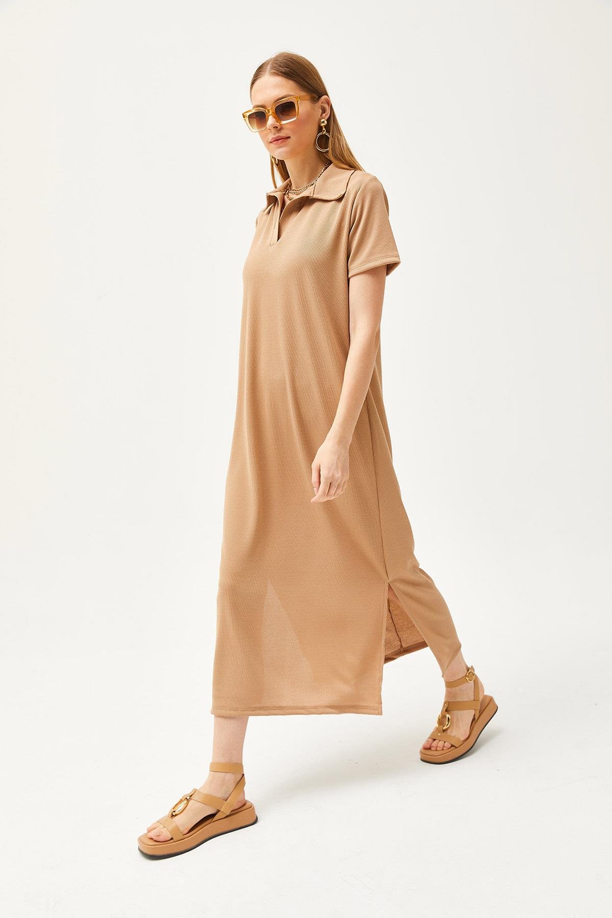 Polo Yaka Yırtmaçlı Burgu Elbise Camel