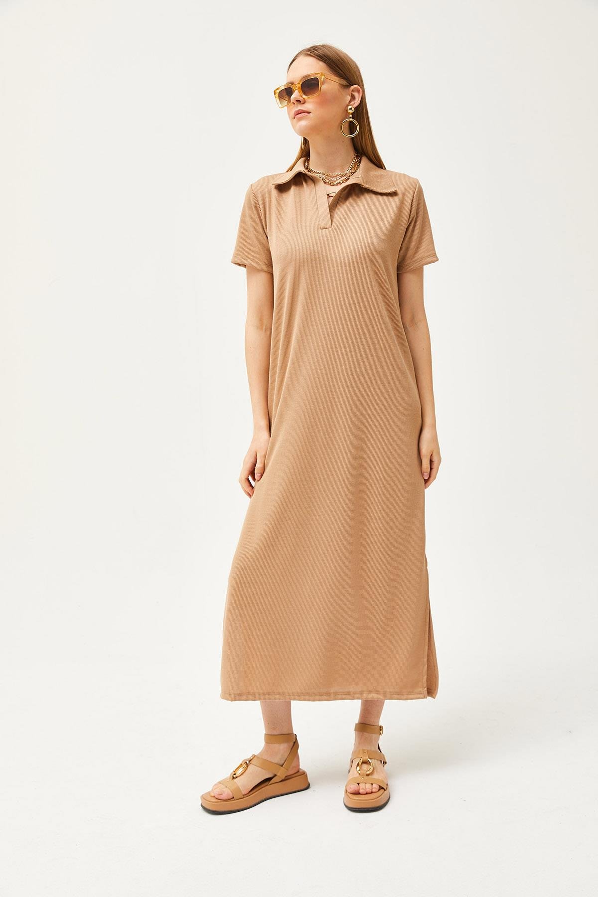 Polo Yaka Yırtmaçlı Burgu Elbise Camel