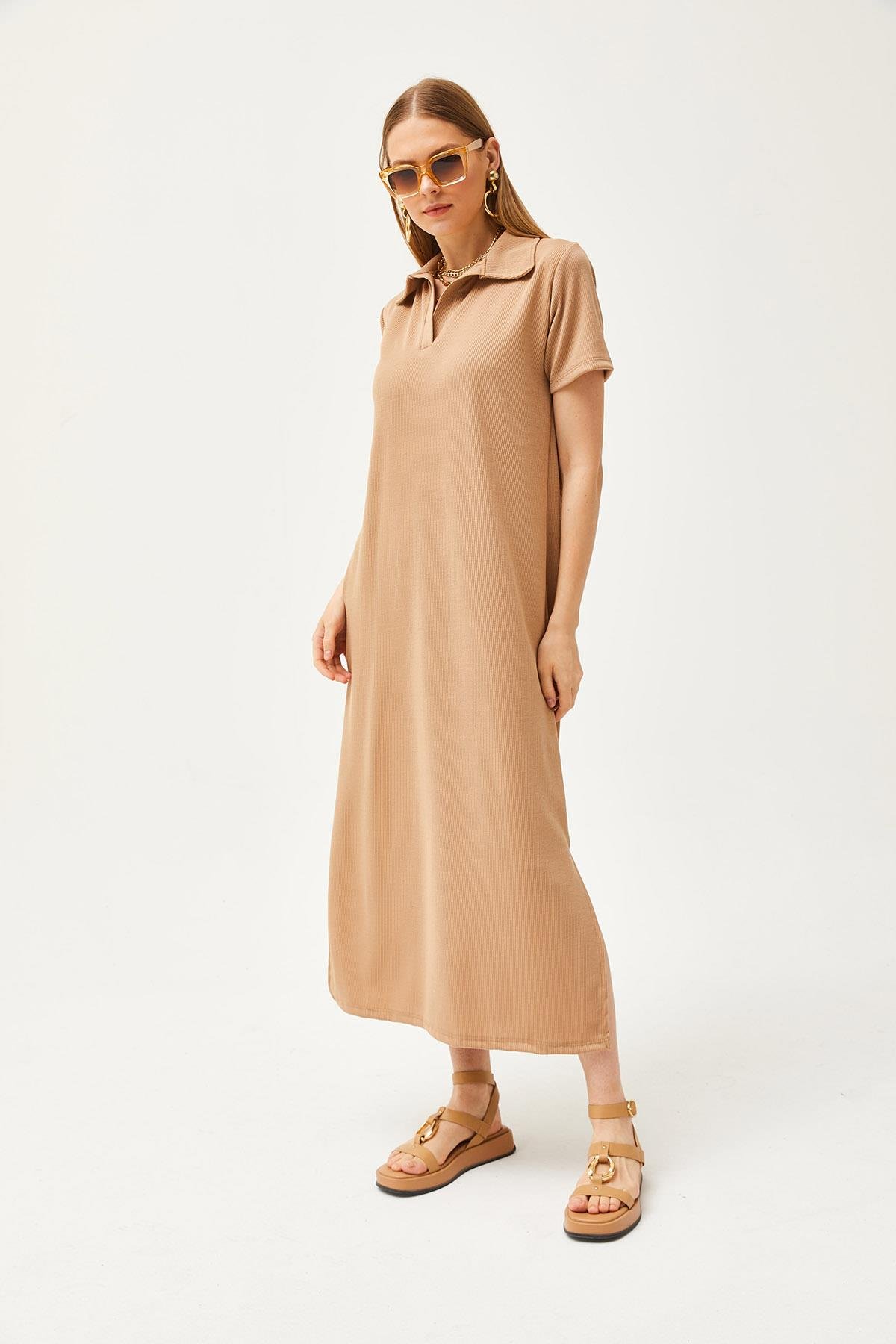 Polo Yaka Yırtmaçlı Burgu Elbise Camel