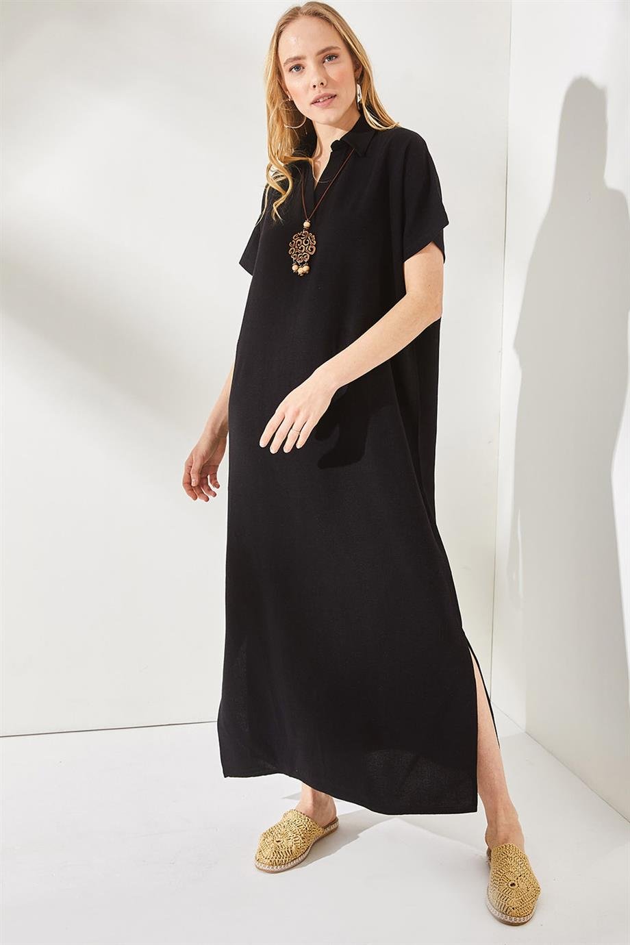Polo Yaka Yırtmaçlı Oversize Keten Karışımlı Elbise Siyah