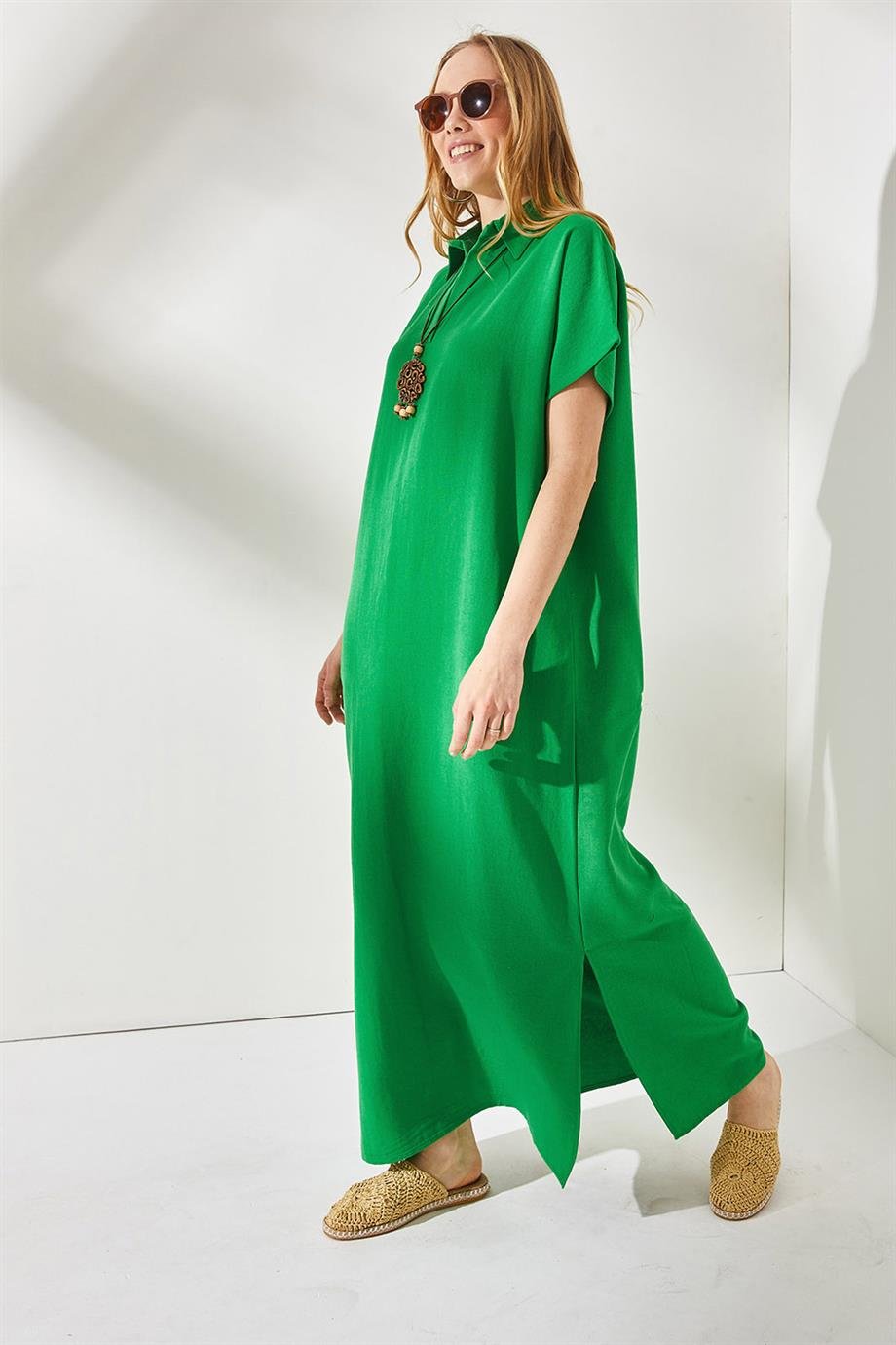 Polo Yaka Yırtmaçlı Oversize Keten Karışımlı Elbise Çimen Yeşili