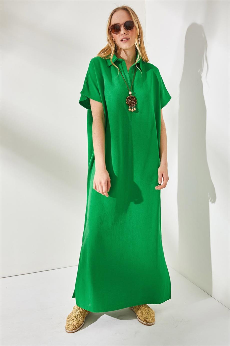 Polo Yaka Yırtmaçlı Oversize Keten Karışımlı Elbise Çimen Yeşili