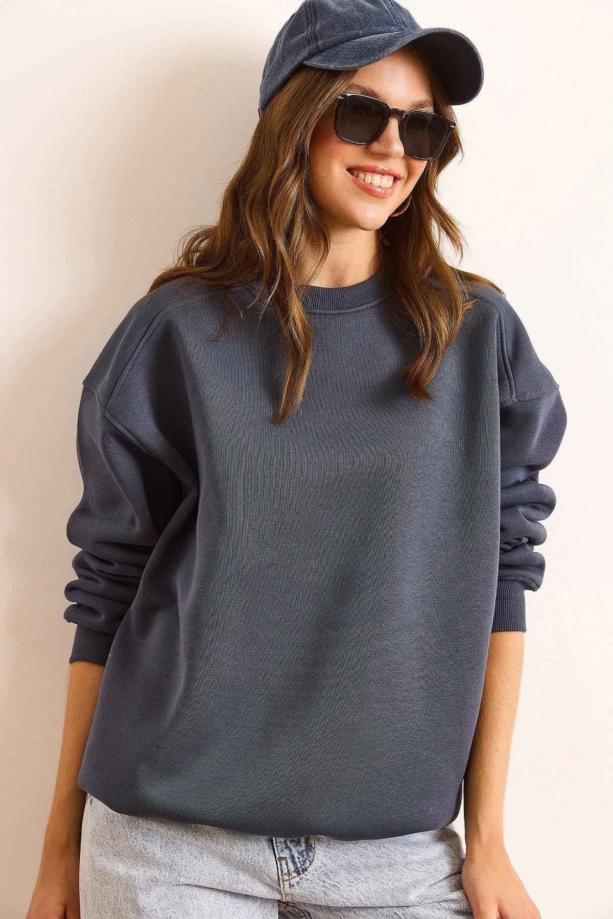 Premium Omuzu Dikiş Detaylı Oversize Şardonlu Sweatshirt Füme