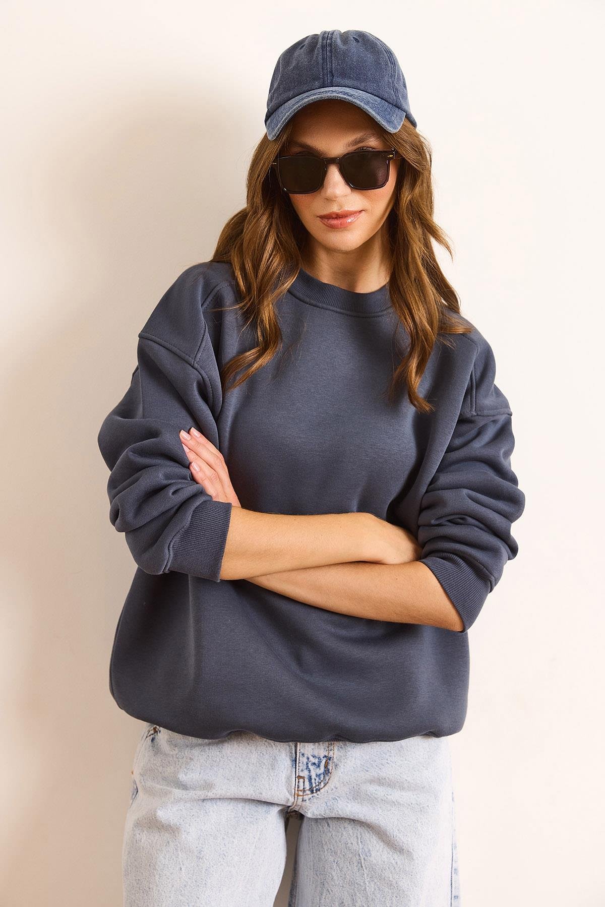 Premium Omuzu Dikiş Detaylı Oversize Şardonlu Sweatshirt Füme