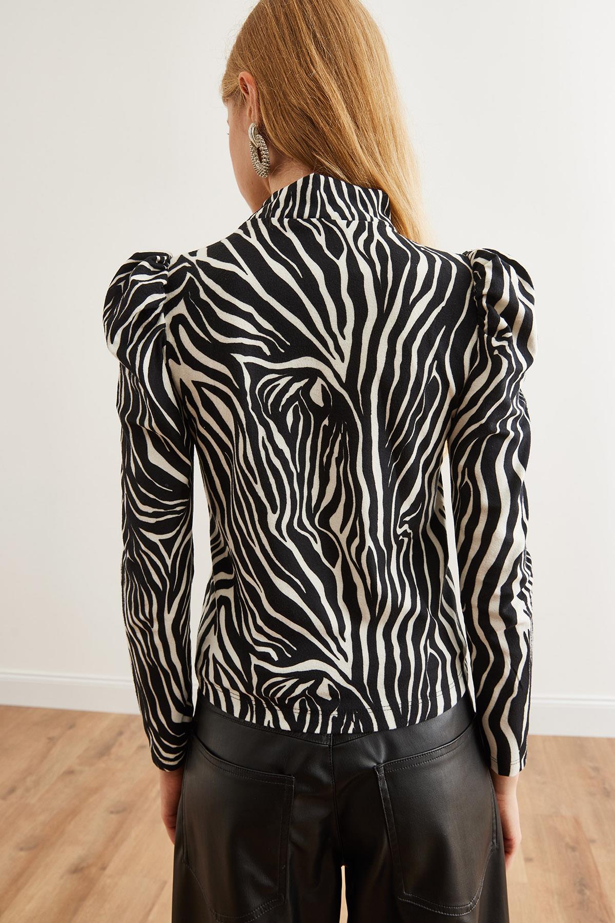 Prenses Kol Süet Dokulu Bluz Zebra Siyah